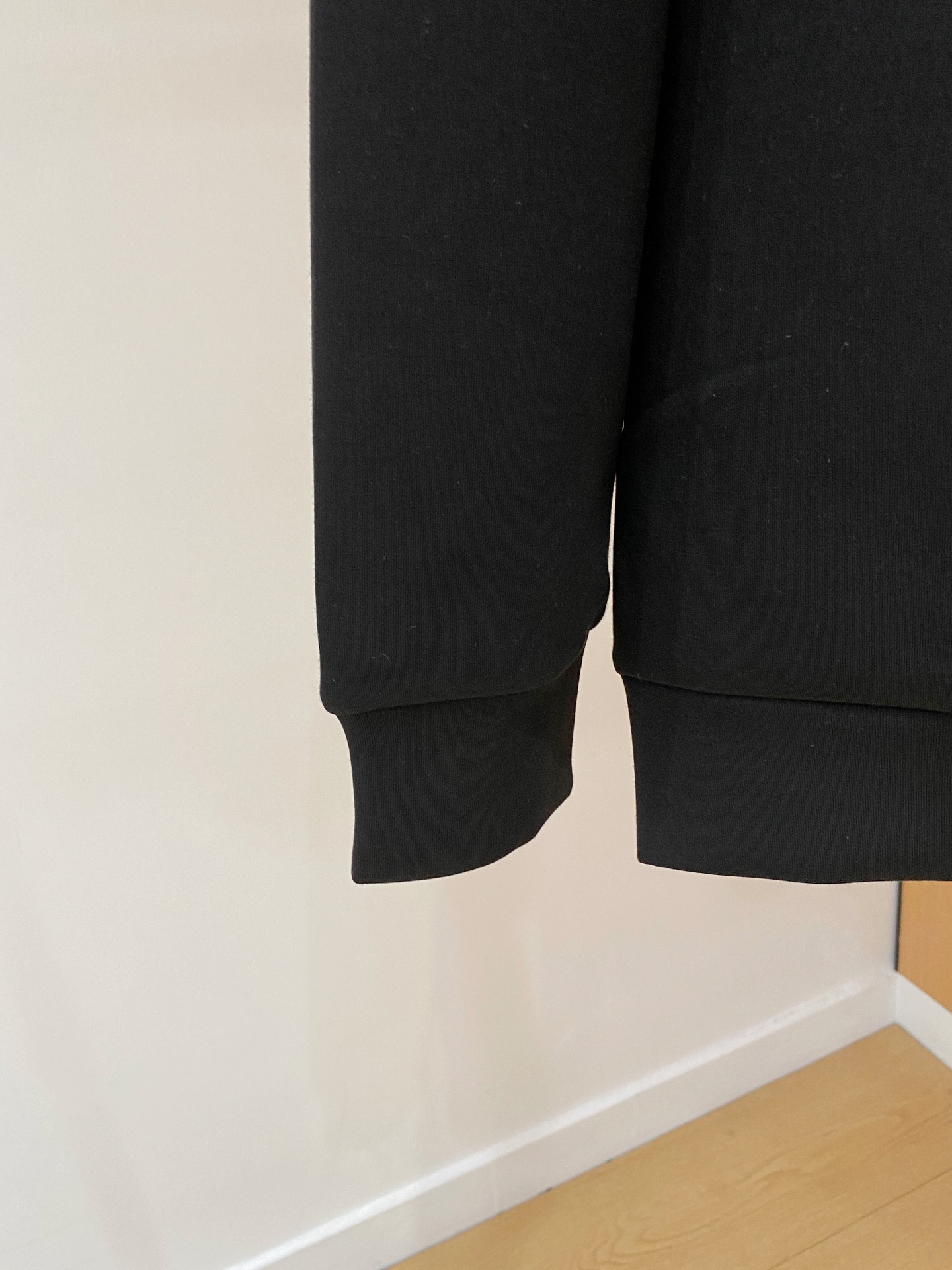 顶级品质>专柜官网同步发售！辅料全部原版定制出品，贸易公司真品订单。高级定制进口面料，以天然植物纖維提炼