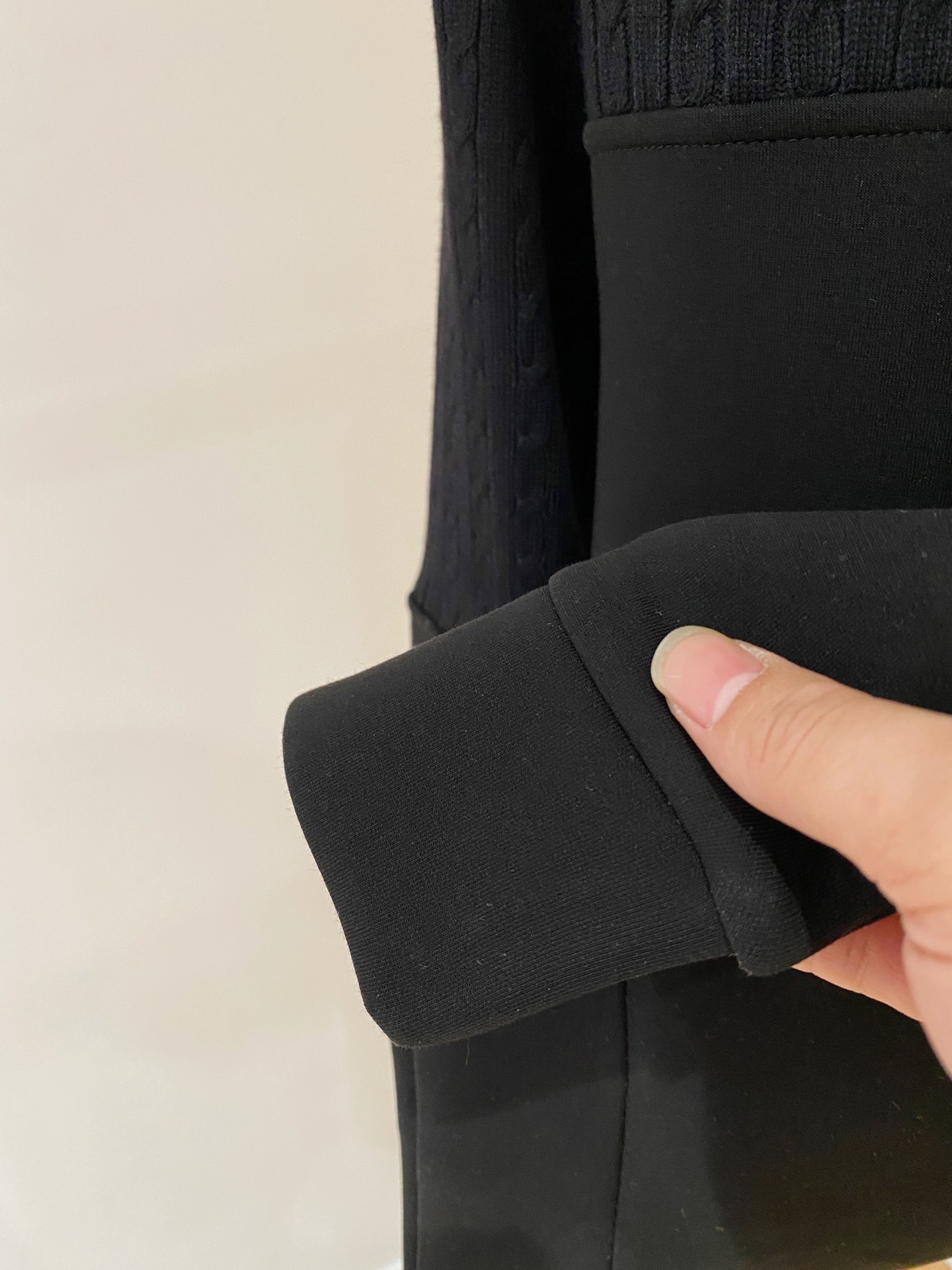 顶级品质>专柜官网同步发售！辅料全部原版定制出品，贸易公司真品订单。高级定制进口面料，以天然植物纖維提炼