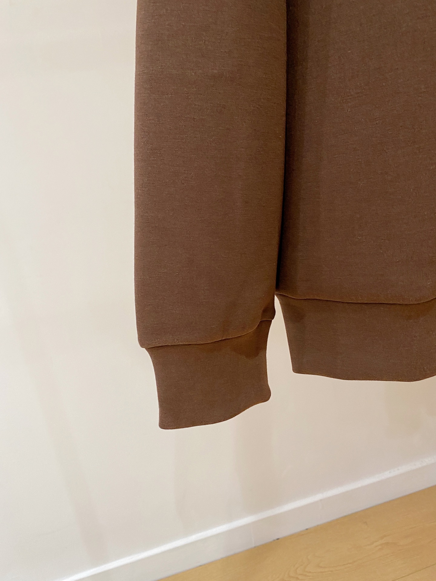 顶级品质>专柜官网同步发售！辅料全部原版定制出品，贸易公司真品订单。高级定制进口面料，以天然植物纖維提炼