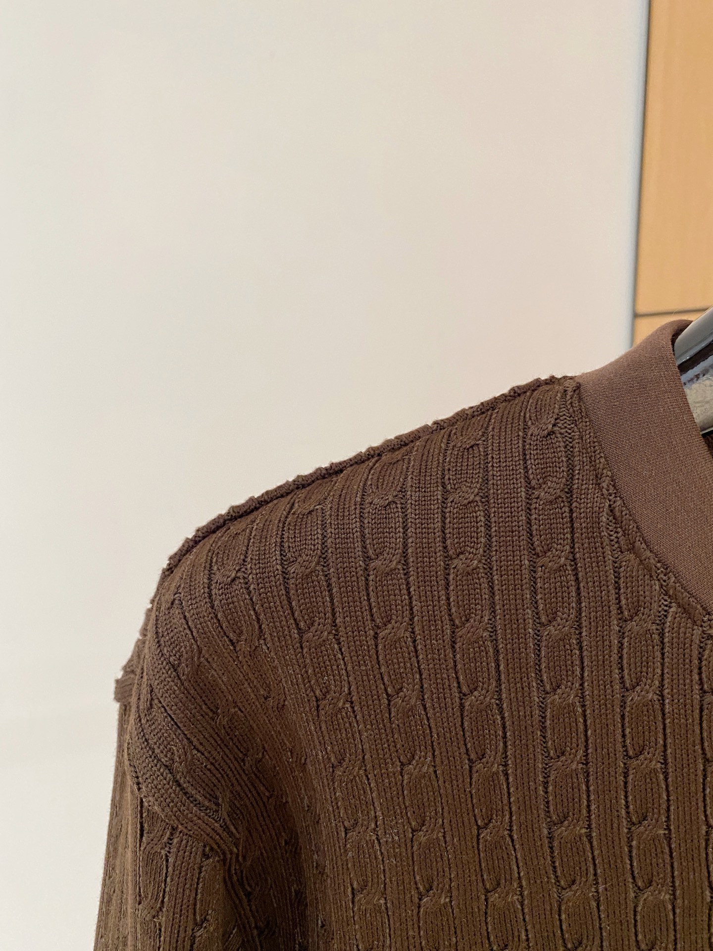 顶级品质>专柜官网同步发售！辅料全部原版定制出品，贸易公司真品订单。高级定制进口面料，以天然植物纖維提炼