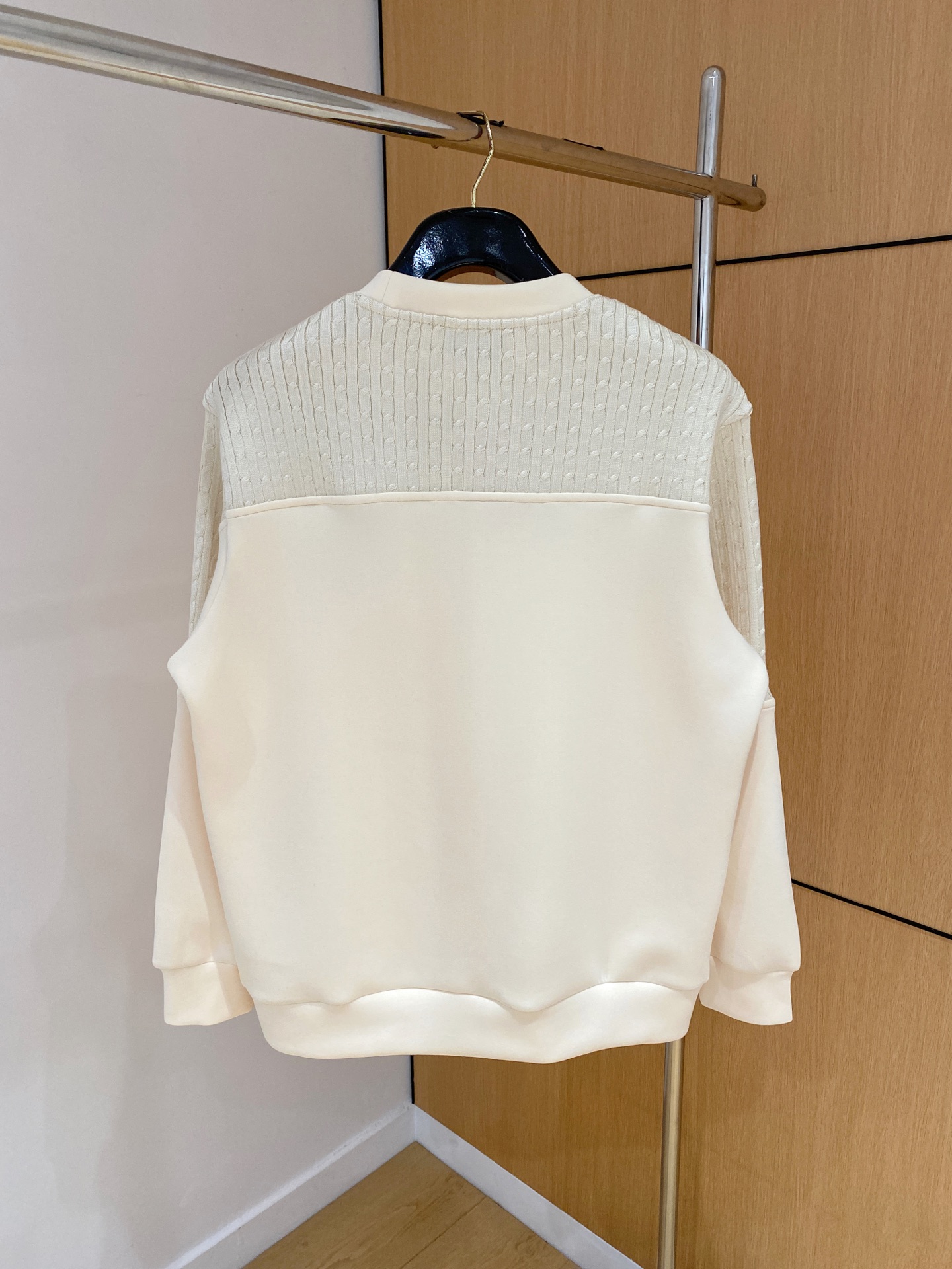 顶级品质>专柜官网同步发售！辅料全部原版定制出品，贸易公司真品订单。高级定制进口面料，以天然植物纖維提炼