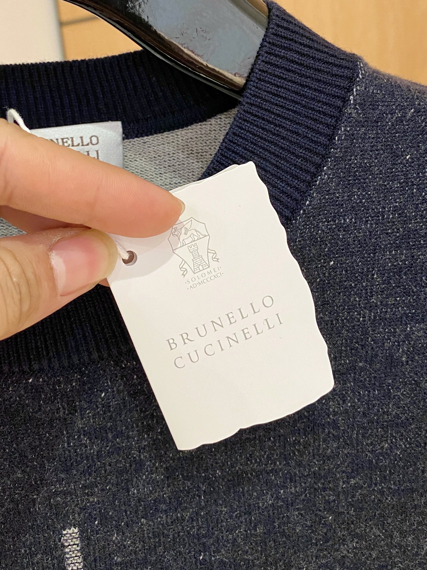 顶级品质>专柜官网同步发售！辅料全部原版定制出品，贸易公司真品订单。高级定制进口面料，以天然植物纖維提炼