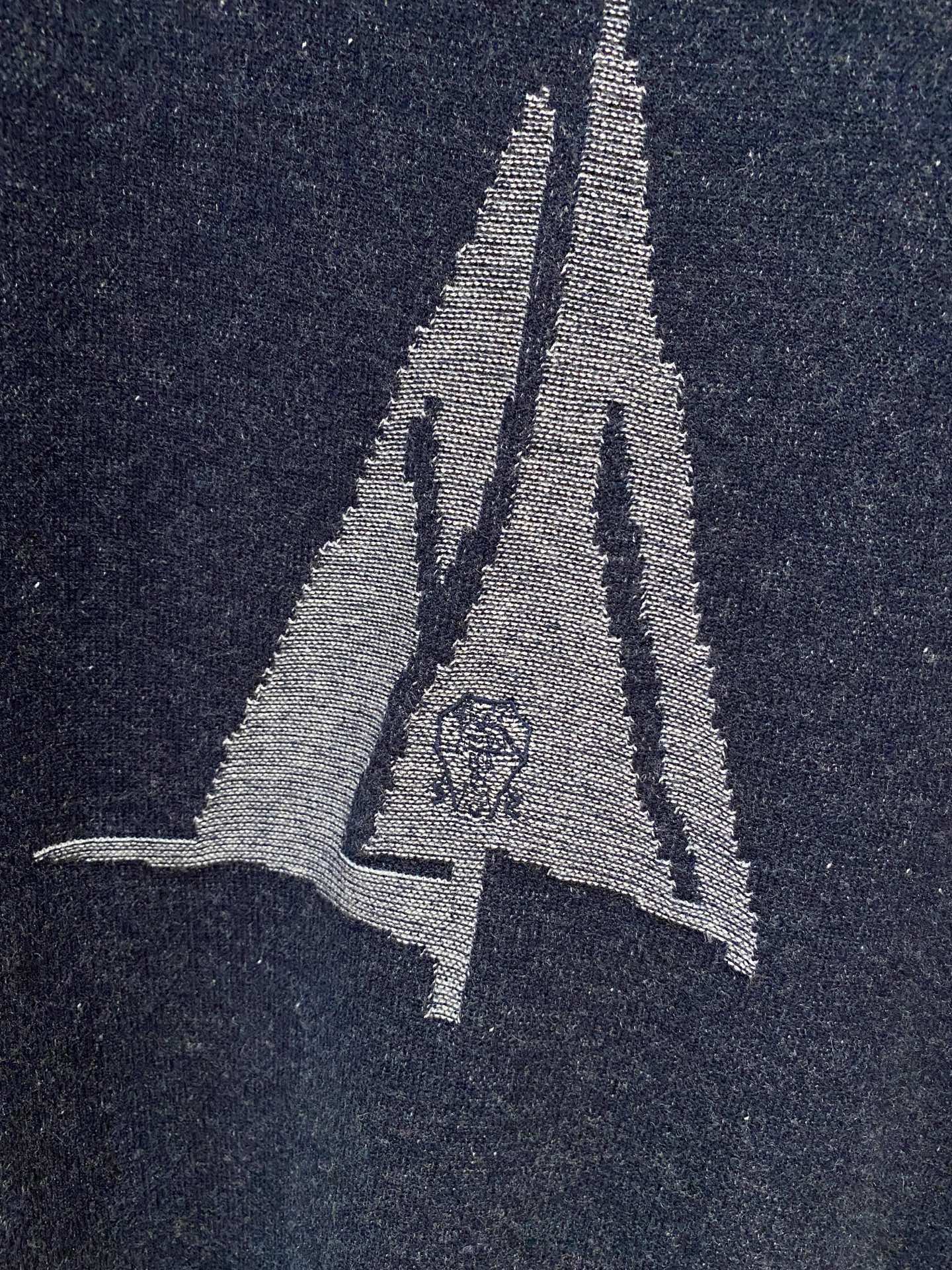 顶级品质>专柜官网同步发售！辅料全部原版定制出品，贸易公司真品订单。高级定制进口面料，以天然植物纖維提炼