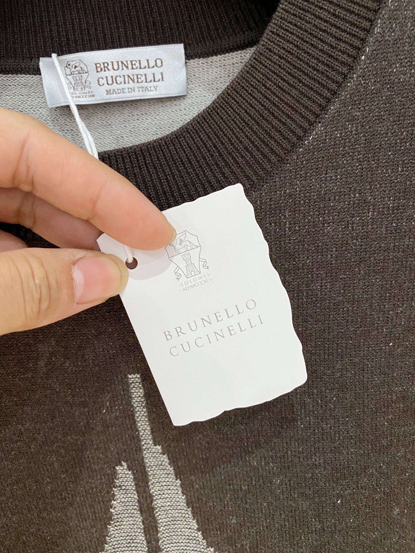 顶级品质>专柜官网同步发售！辅料全部原版定制出品，贸易公司真品订单。高级定制进口面料，以天然植物纖維提炼