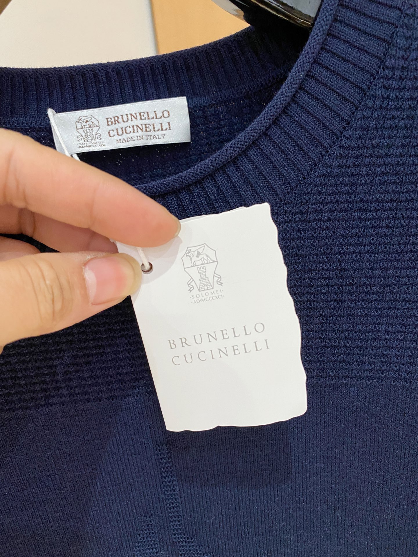 顶级品质>专柜官网同步发售！辅料全部原版定制出品，贸易公司真品订单。高级定制进口面料，以天然植物纖維提炼