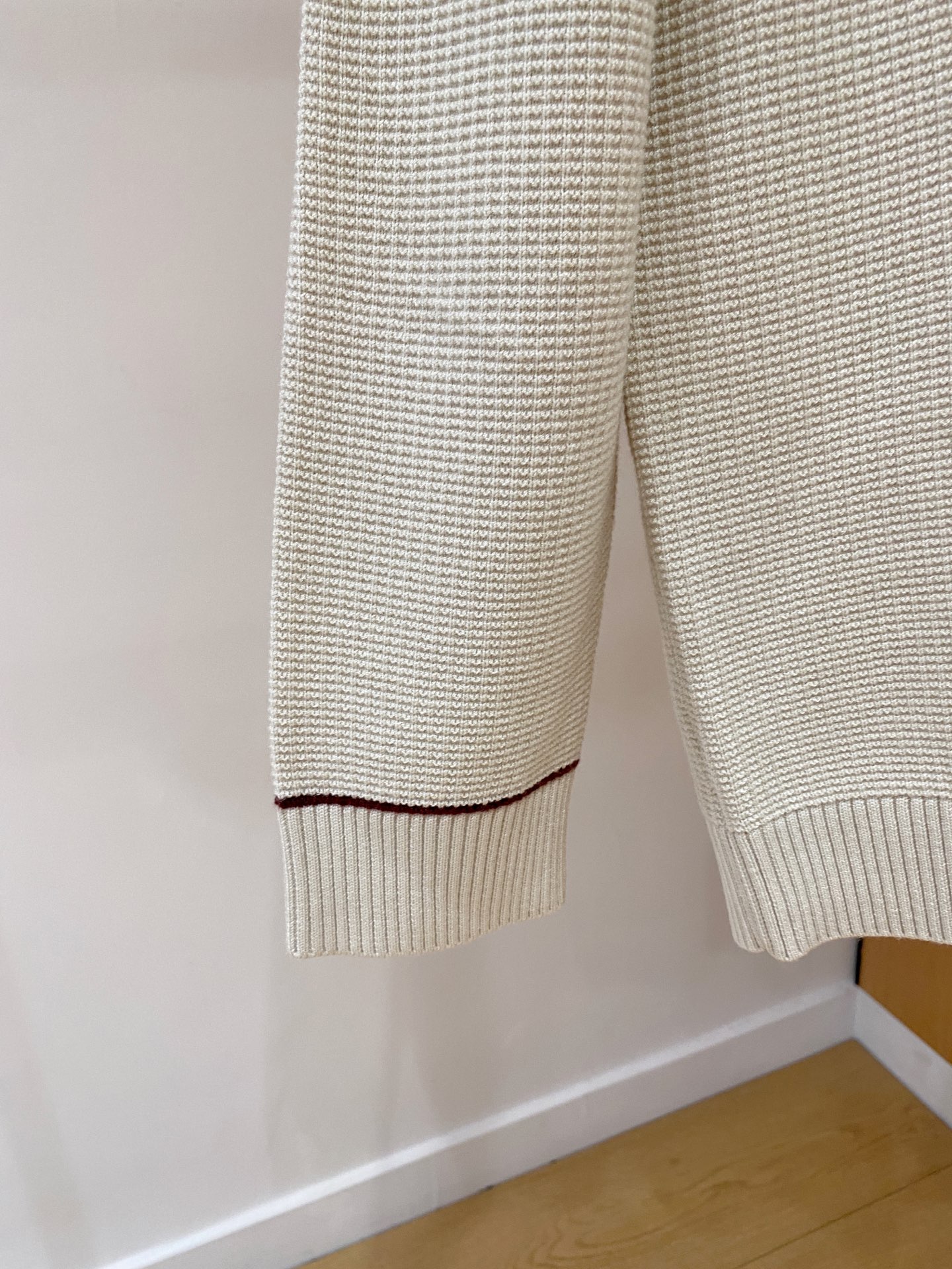 顶级品质>专柜官网同步发售！辅料全部原版定制出品，贸易公司真品订单。高级定制进口面料，以天然植物纖維提炼