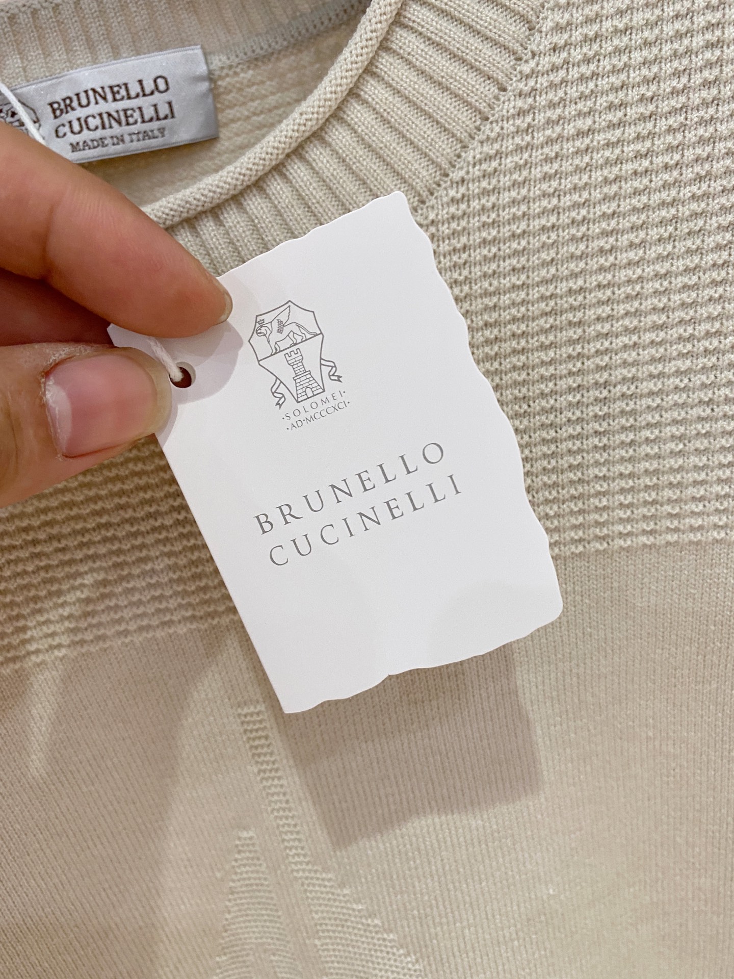 顶级品质>专柜官网同步发售！辅料全部原版定制出品，贸易公司真品订单。高级定制进口面料，以天然植物纖維提炼