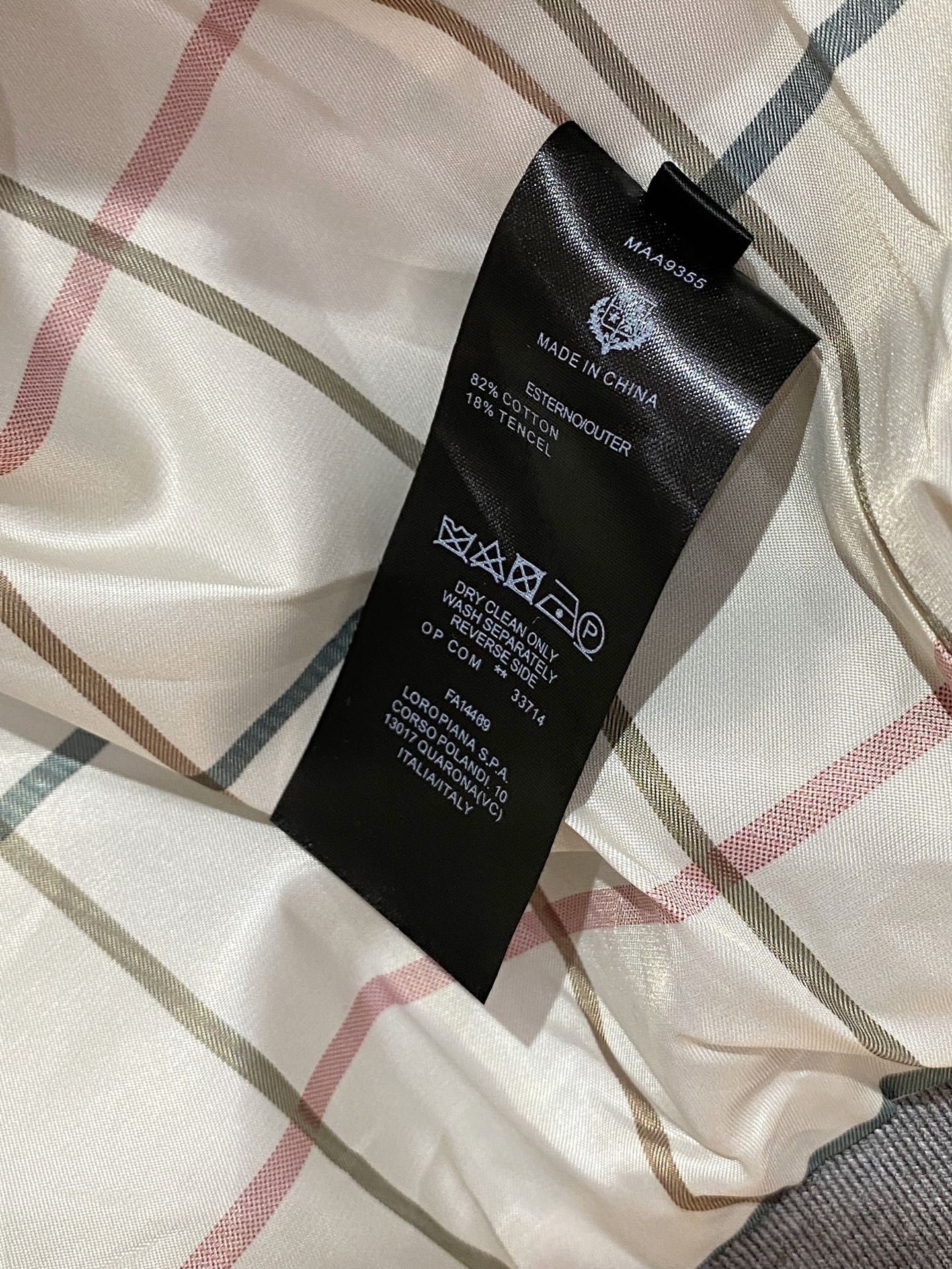 顶级品质>专柜官网同步发售！辅料全部原版定制出品，贸易公司真品订单。高级定制进口面料，以天然植物纖維提炼