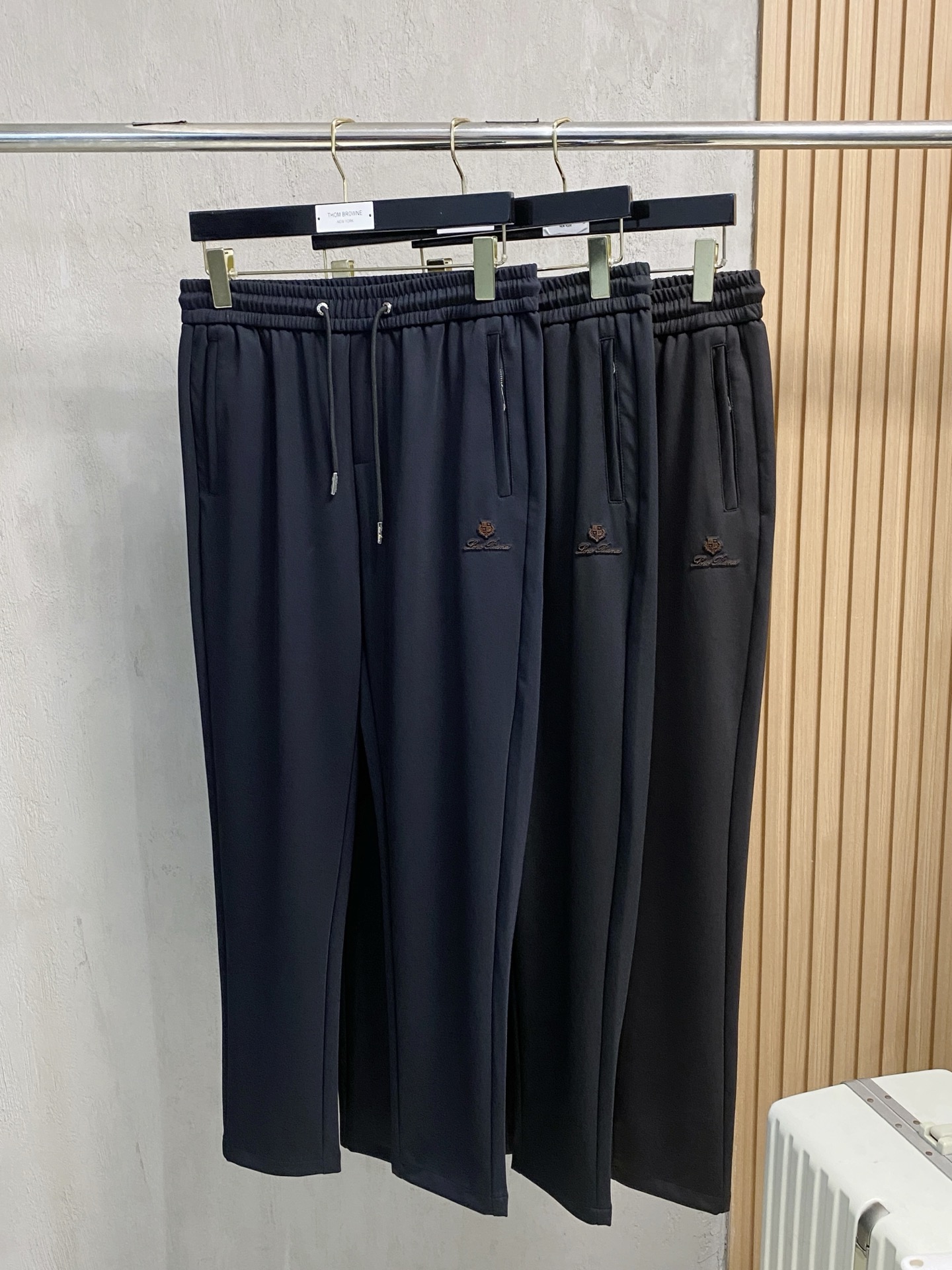 lP🆕💥独家专供新款休闲裤 高端版本！专柜定制面料 舒适度高，细节无可挑剔，品牌元素设计理念，体现高品质