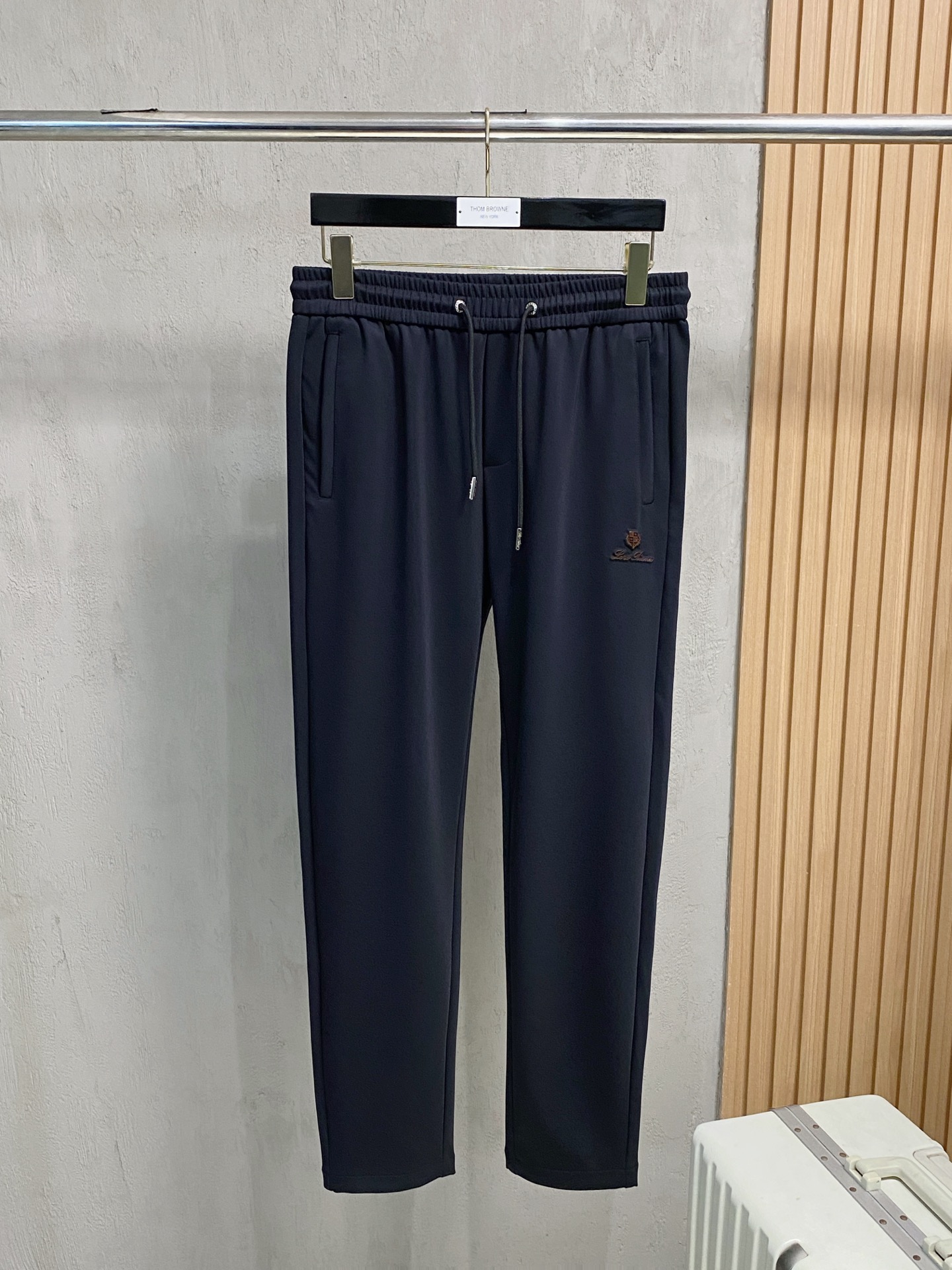 lP🆕💥独家专供新款休闲裤 高端版本！专柜定制面料 舒适度高，细节无可挑剔，品牌元素设计理念，体现高品质