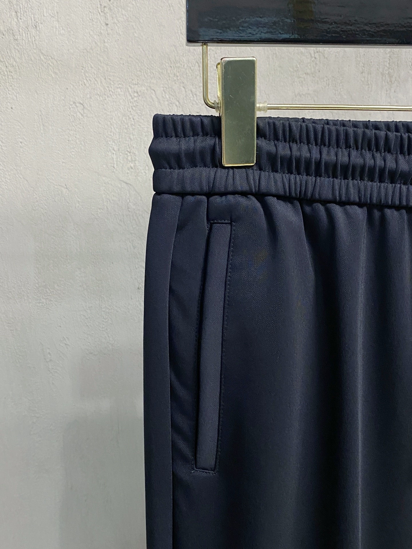 lP🆕💥独家专供新款休闲裤 高端版本！专柜定制面料 舒适度高，细节无可挑剔，品牌元素设计理念，体现高品质