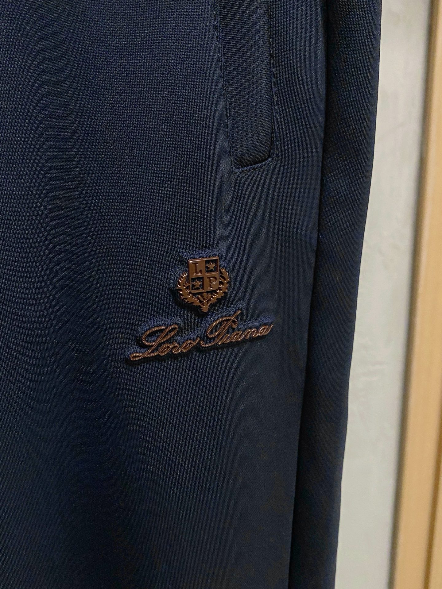 lP🆕💥独家专供新款休闲裤 高端版本！专柜定制面料 舒适度高，细节无可挑剔，品牌元素设计理念，体现高品质