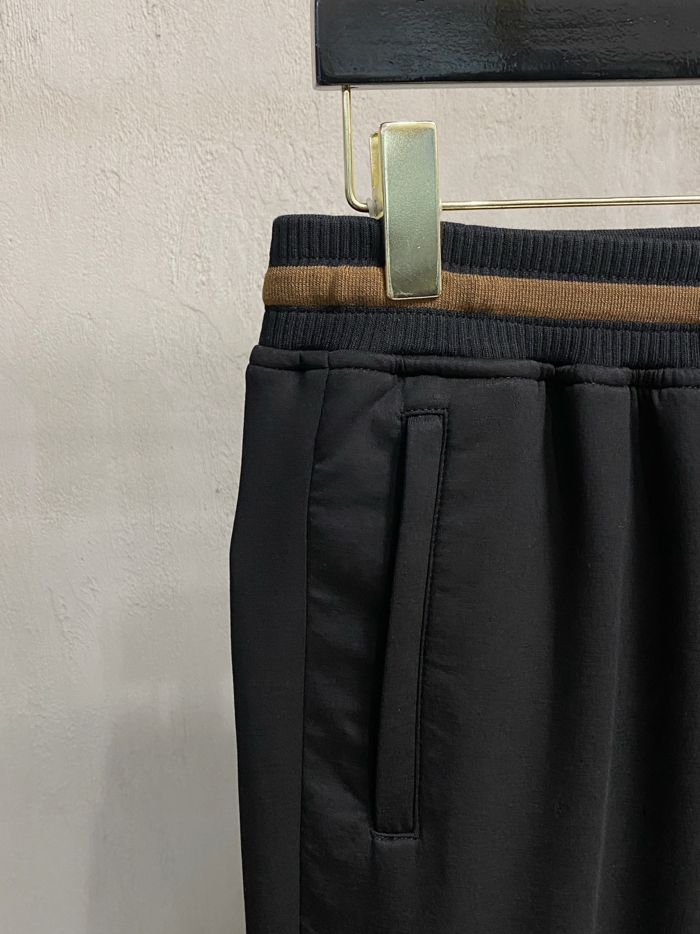 lP🆕💥独家专供新款休闲裤 高端版本！专柜定制面料 舒适度高，细节无可挑剔，品牌元素设计理念，体现高品质