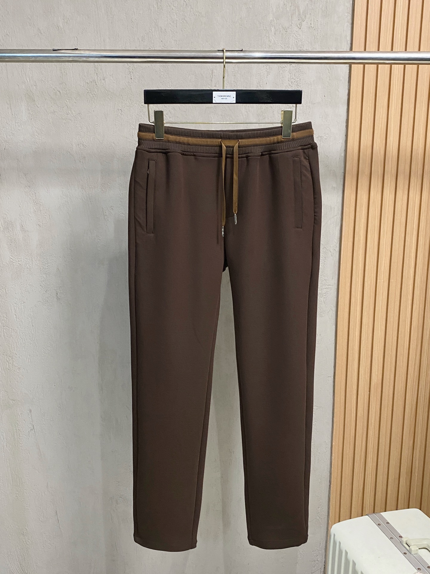 lP🆕💥独家专供新款休闲裤 高端版本！专柜定制面料 舒适度高，细节无可挑剔，品牌元素设计理念，体现高品质