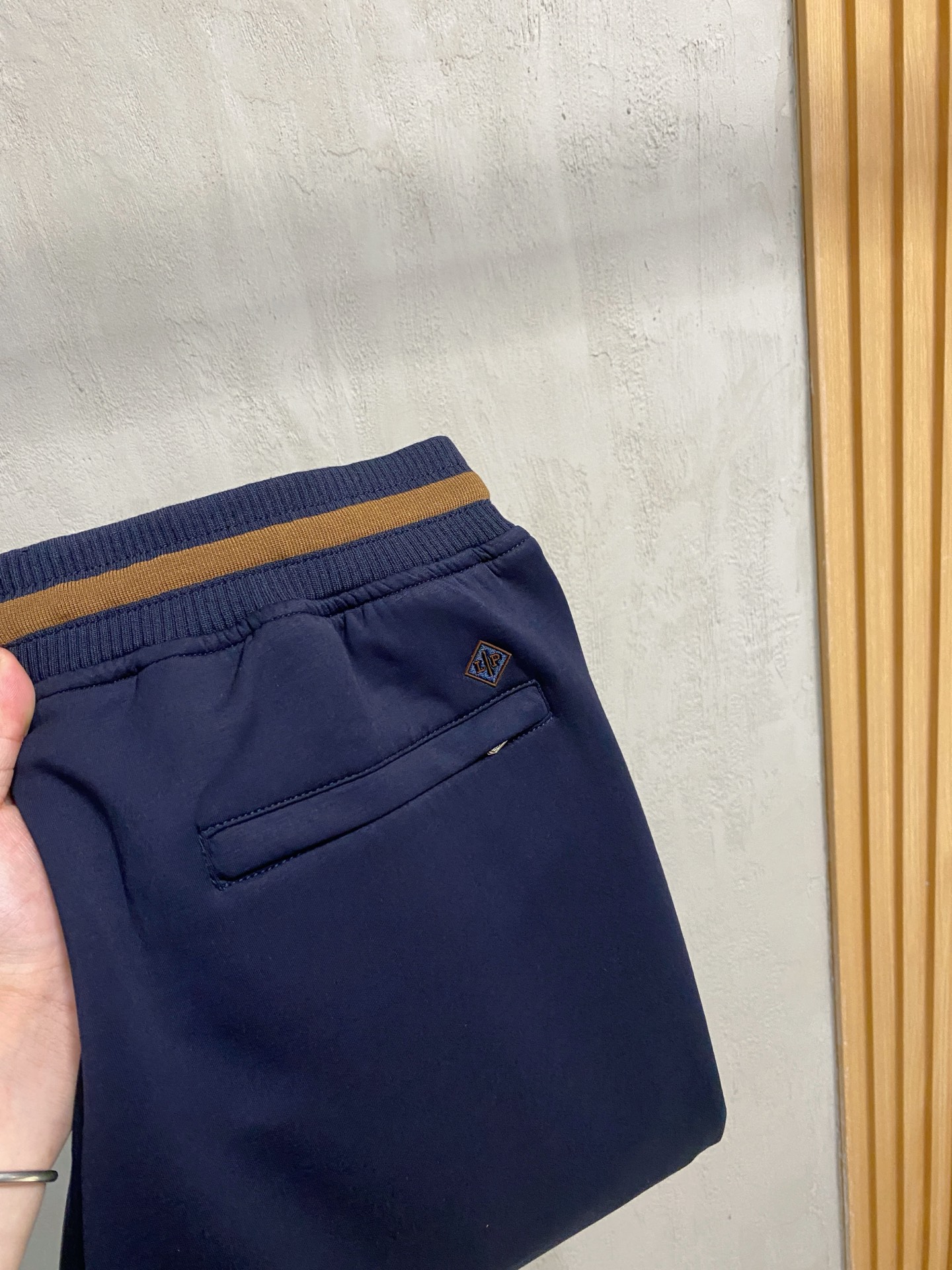 lP🆕💥独家专供新款休闲裤 高端版本！专柜定制面料 舒适度高，细节无可挑剔，品牌元素设计理念，体现高品质