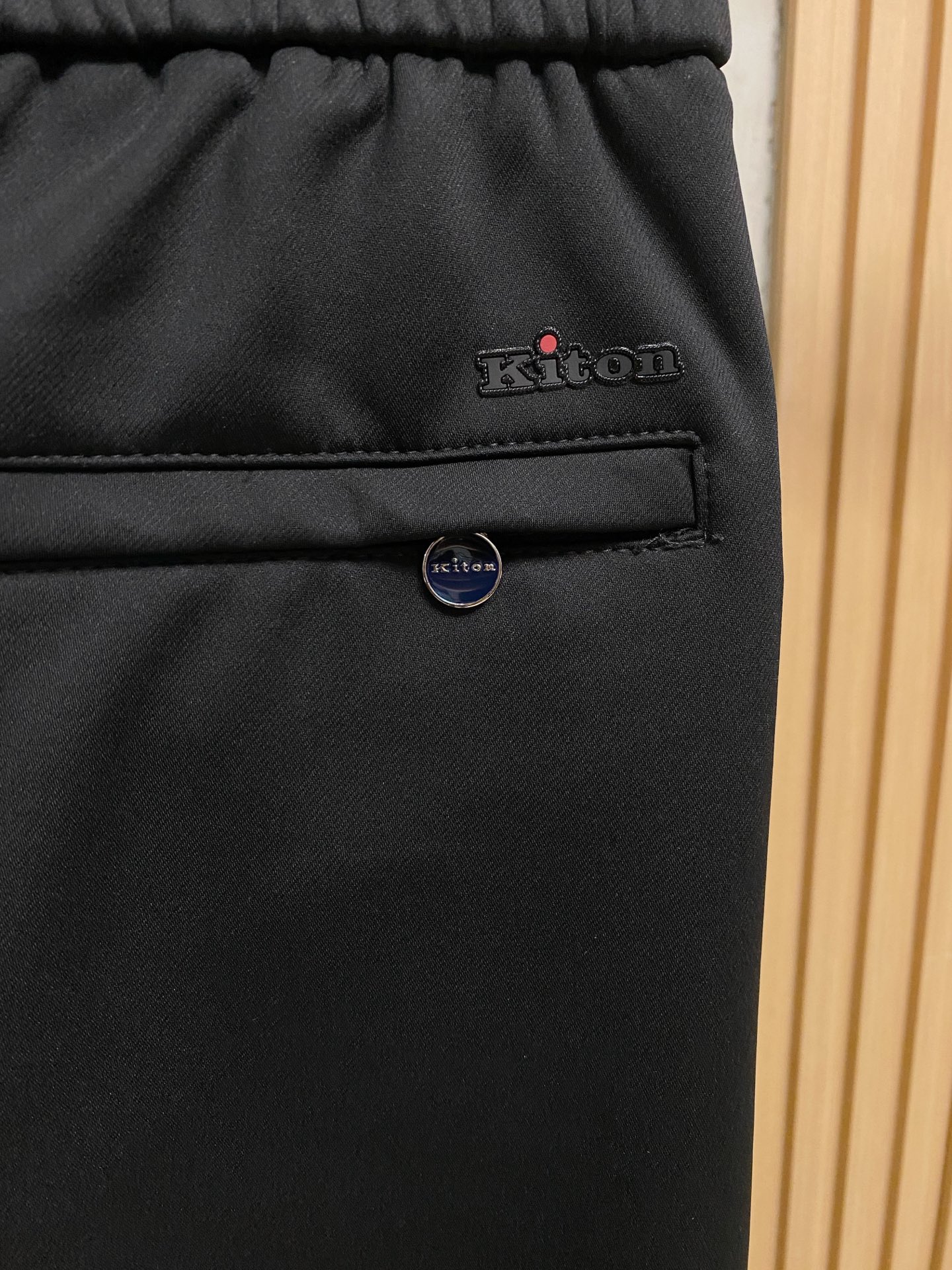 kiton 💥独家专供新款休闲裤 高端版本！专柜定制面料 舒适度高，细节无可挑剔，品牌元素设计理念，体现