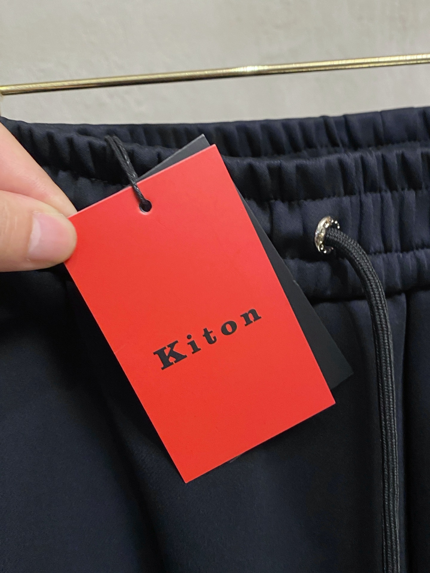kiton 💥独家专供新款休闲裤 高端版本！专柜定制面料 舒适度高，细节无可挑剔，品牌元素设计理念，体现