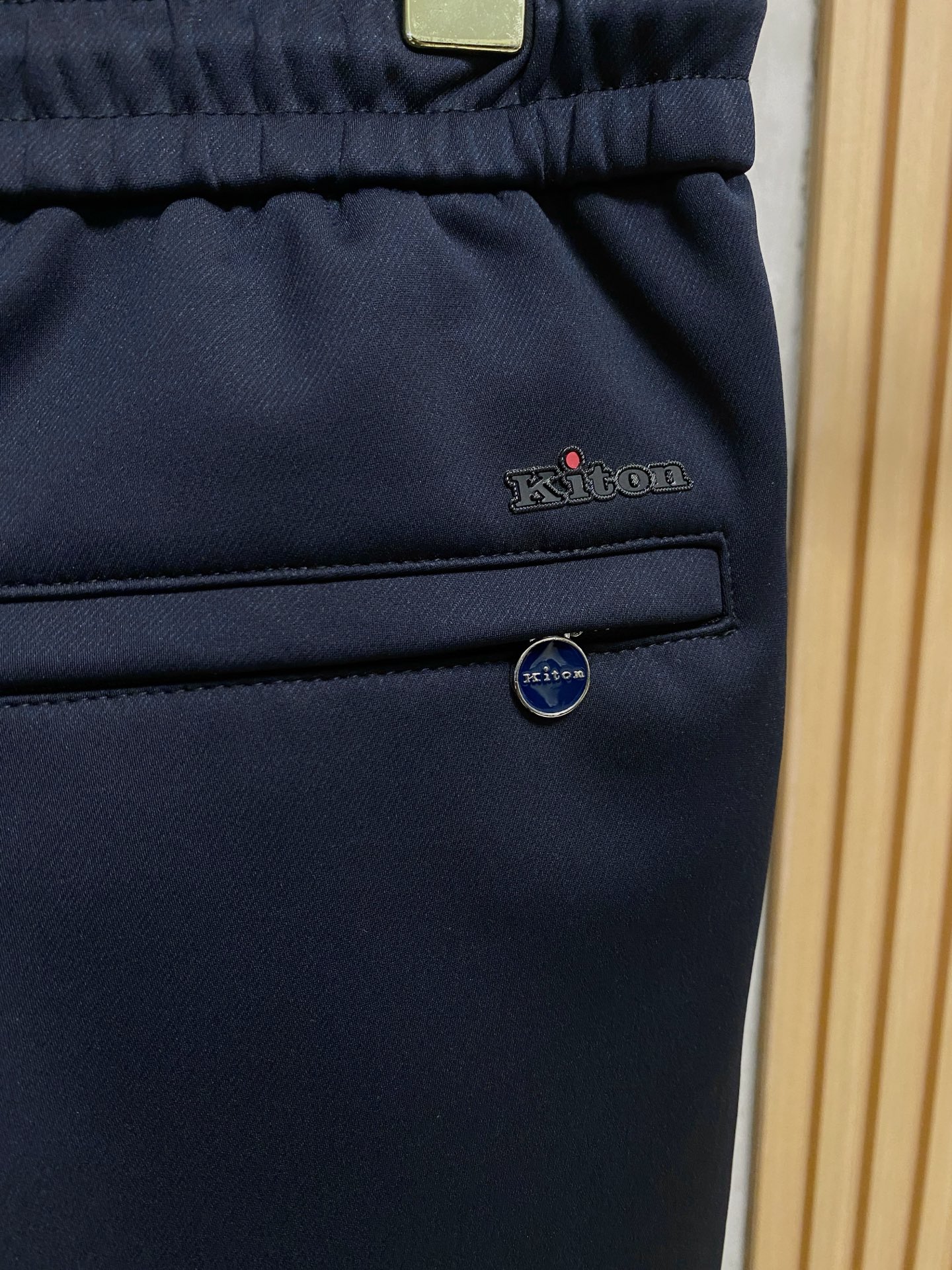 kiton 💥独家专供新款休闲裤 高端版本！专柜定制面料 舒适度高，细节无可挑剔，品牌元素设计理念，体现