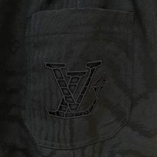 lv。2025ss秋冬新品 男士精品休闲裤顶级面料休闲裤,最新款上身版型无敌正!绝对可以闭眼收的一款此款 lv。2025ss秋冬新品 男士精品休闲裤顶级面料休闲裤,最新款上身版型无敌正!绝对可以闭眼收的一款此款