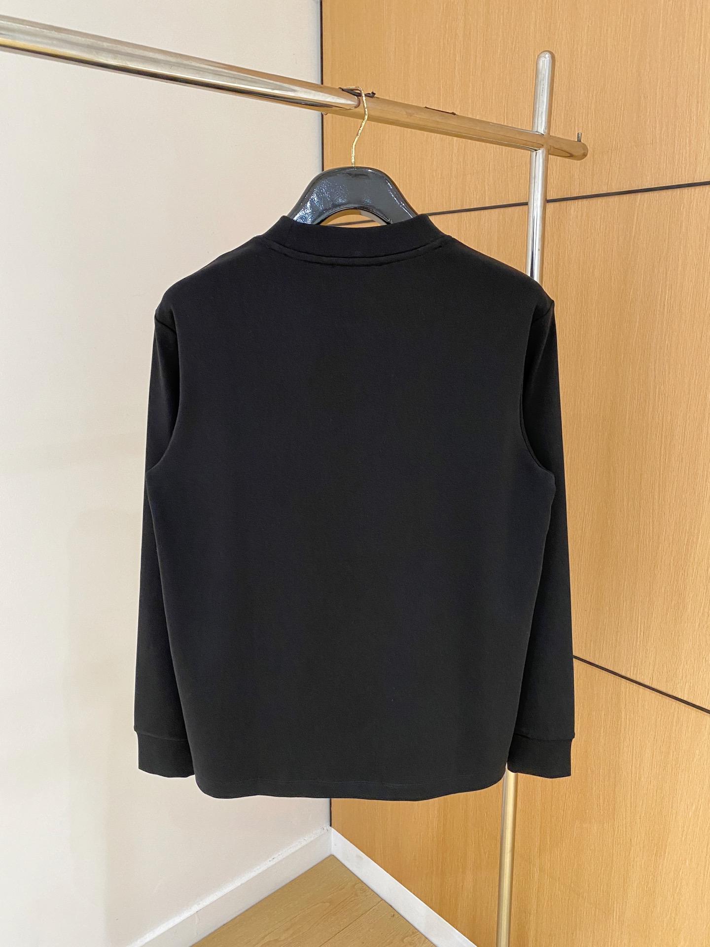 bc家 2025秋冬男士最新的贸易订单打底衫，全品相！！采用logo图案刺绣设计！定制婴儿绒面料！上身舒