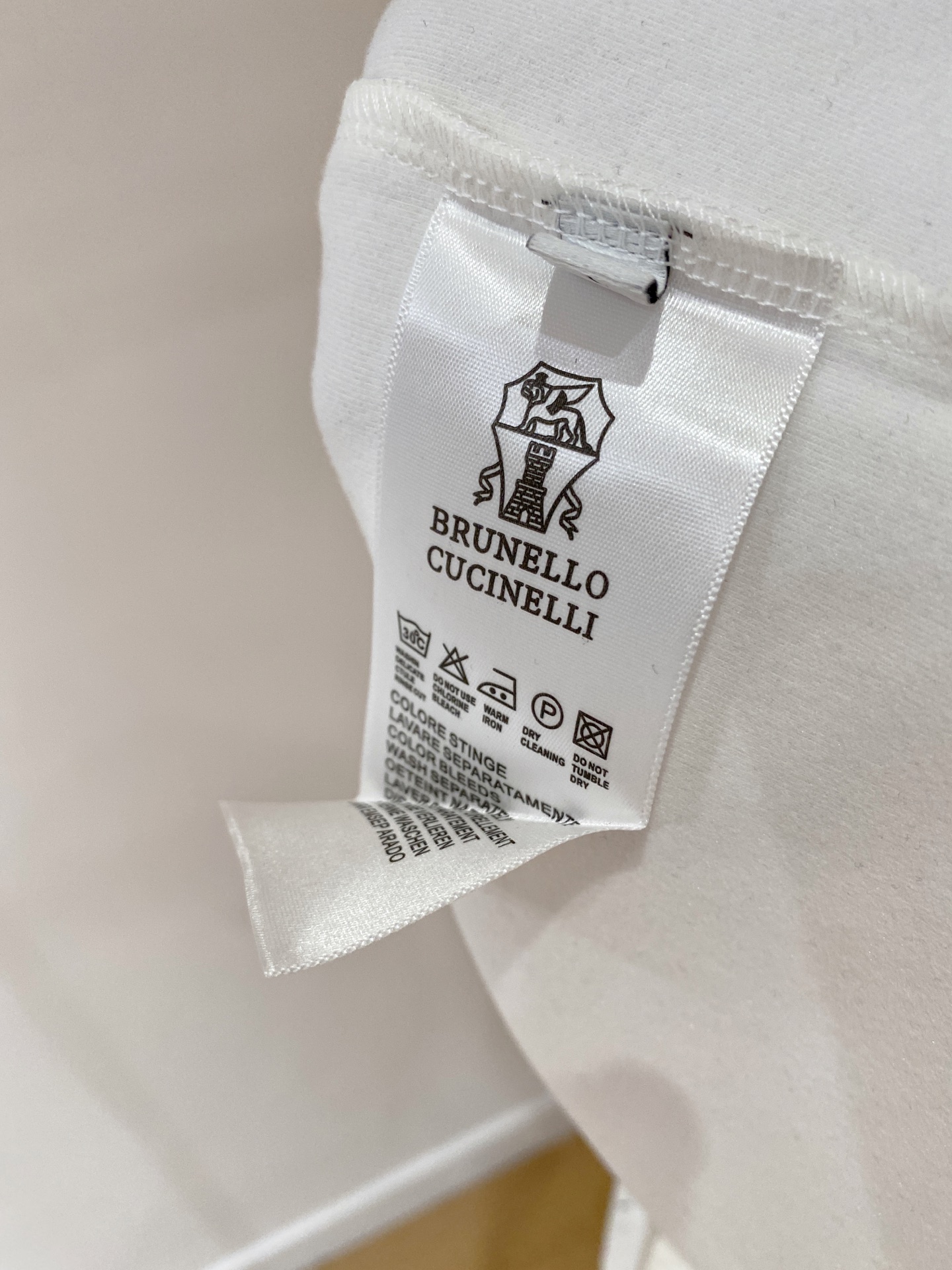 bc家 2025秋冬男士最新的贸易订单打底衫，全品相！！采用logo图案刺绣设计！定制婴儿绒面料！上身舒