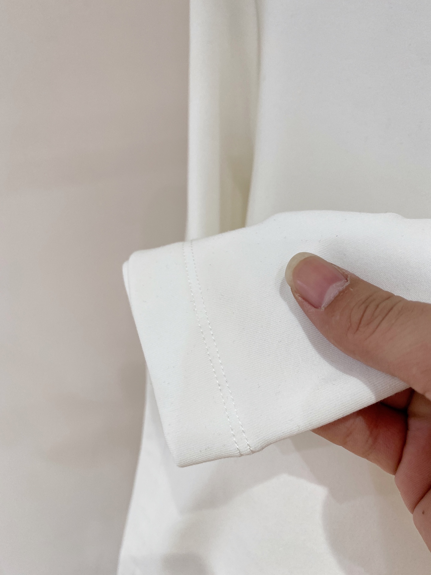 bc家 2025秋冬男士最新的贸易订单打底衫，全品相！！采用logo图案刺绣设计！定制婴儿绒面料！上身舒