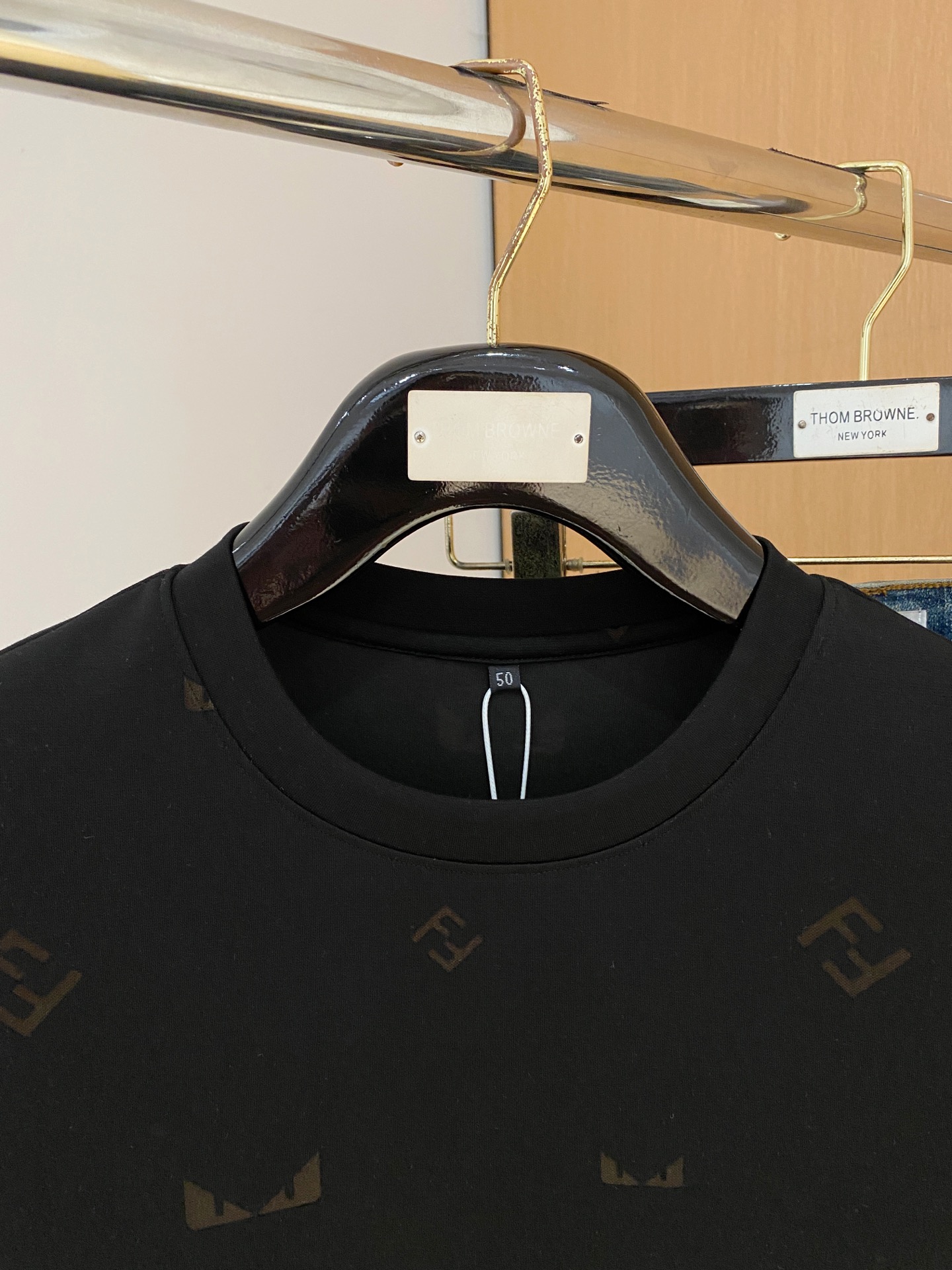 P芬迪25SS【新品】最新最顶级版本精美工艺圆领卫衣，最顶级的品质专柜原单套头衫，顶级制作工艺进口面料，