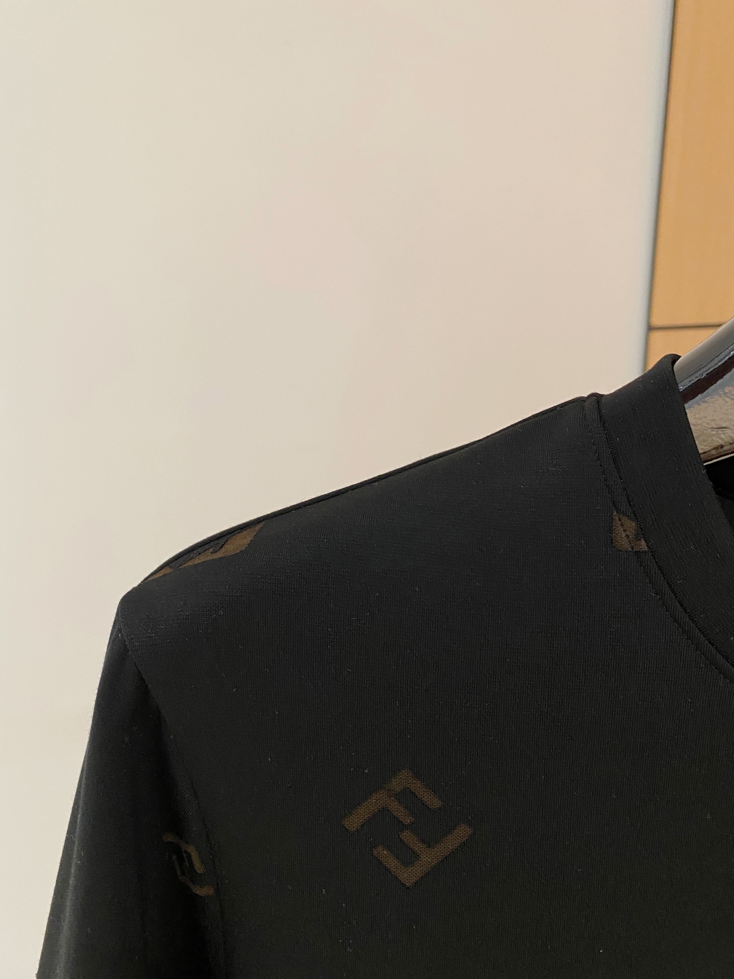 P芬迪25SS【新品】最新最顶级版本精美工艺圆领卫衣，最顶级的品质专柜原单套头衫，顶级制作工艺进口面料，