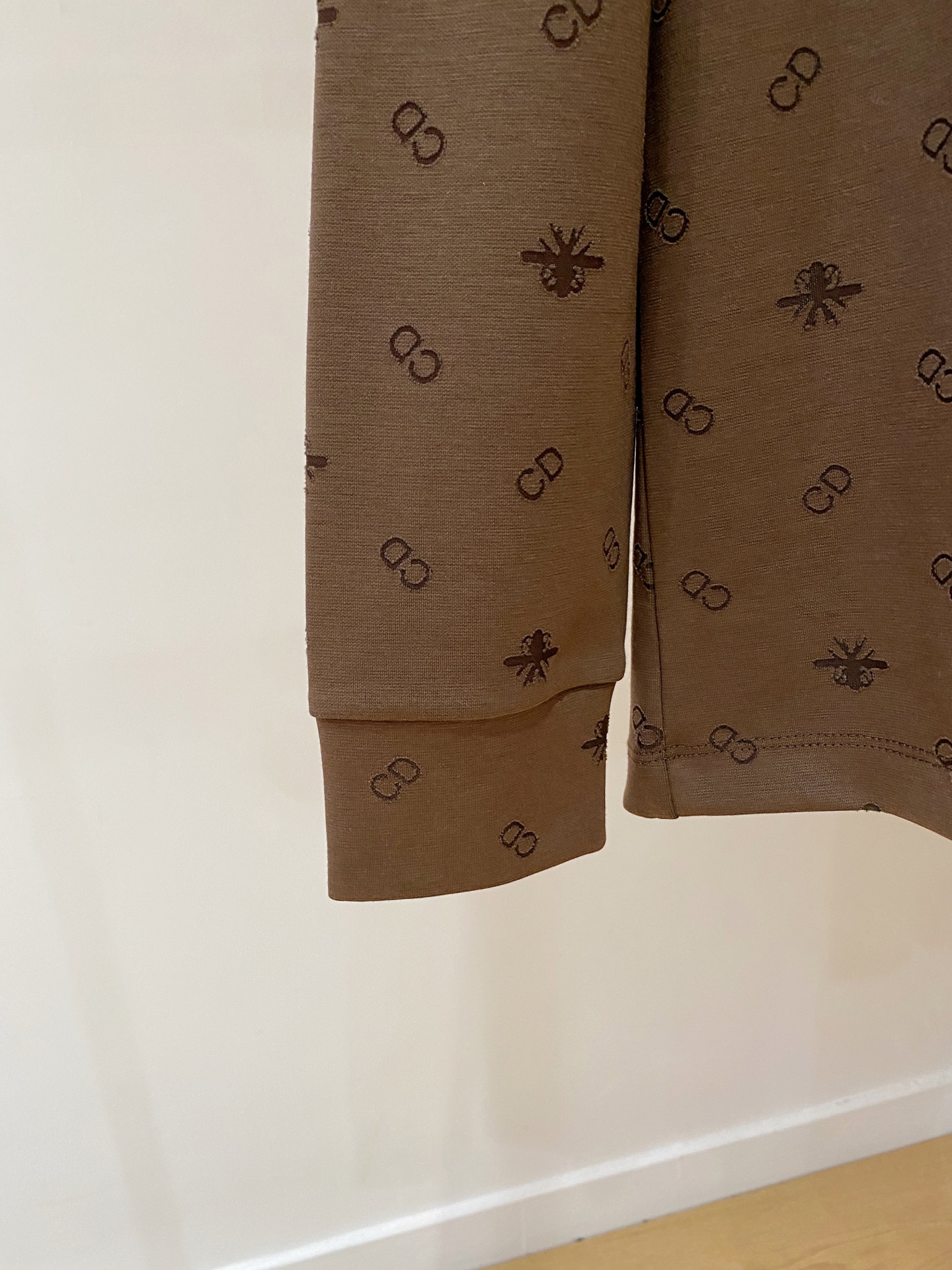 P迪奥25SS【新品】最新最顶级版本精美工艺圆领卫衣，最顶级的品质专柜原单套头衫，顶级制作工艺进口面料，