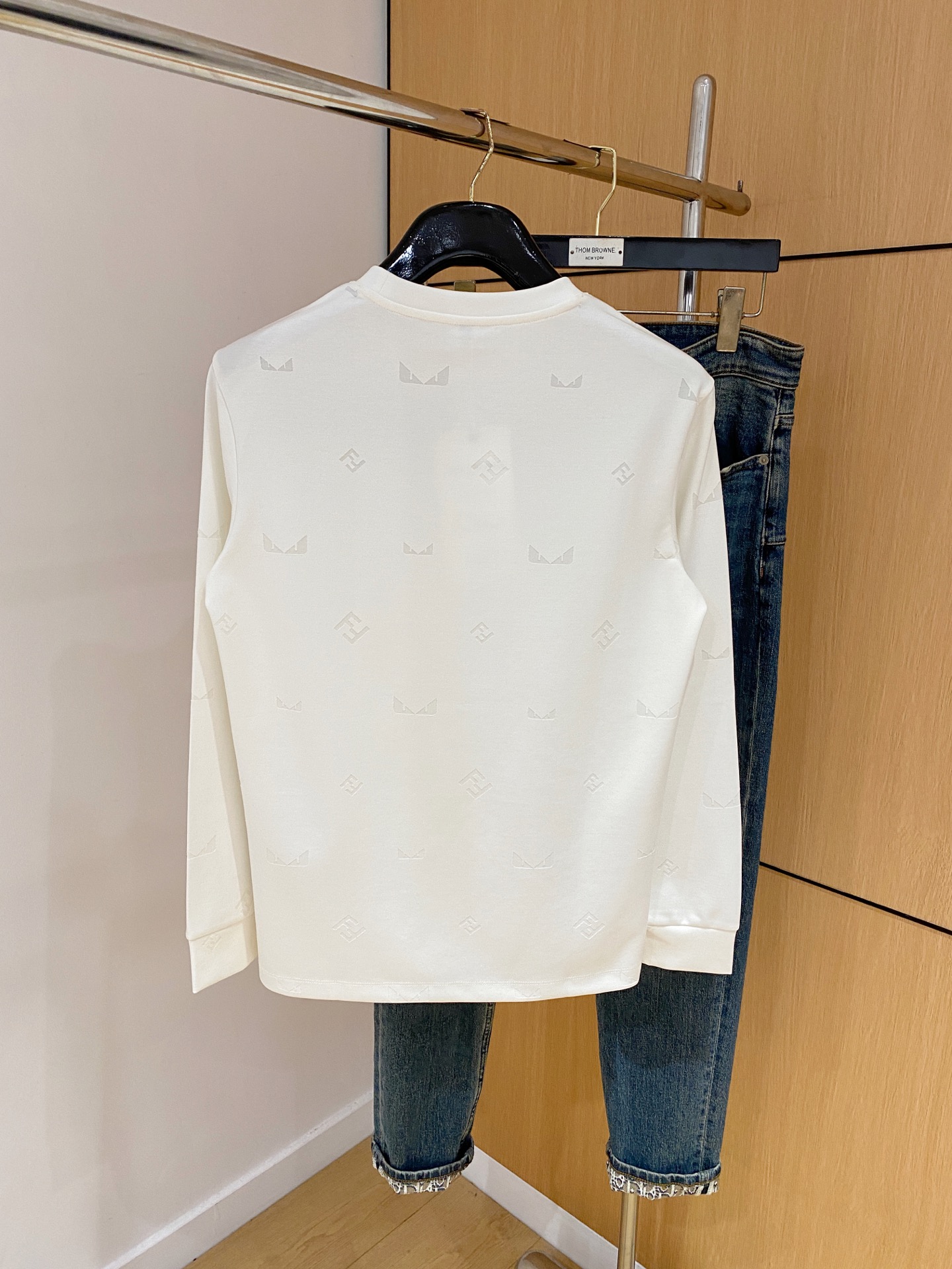 P芬迪25SS【新品】最新最顶级版本精美工艺圆领卫衣，最顶级的品质专柜原单套头衫，顶级制作工艺进口面料，