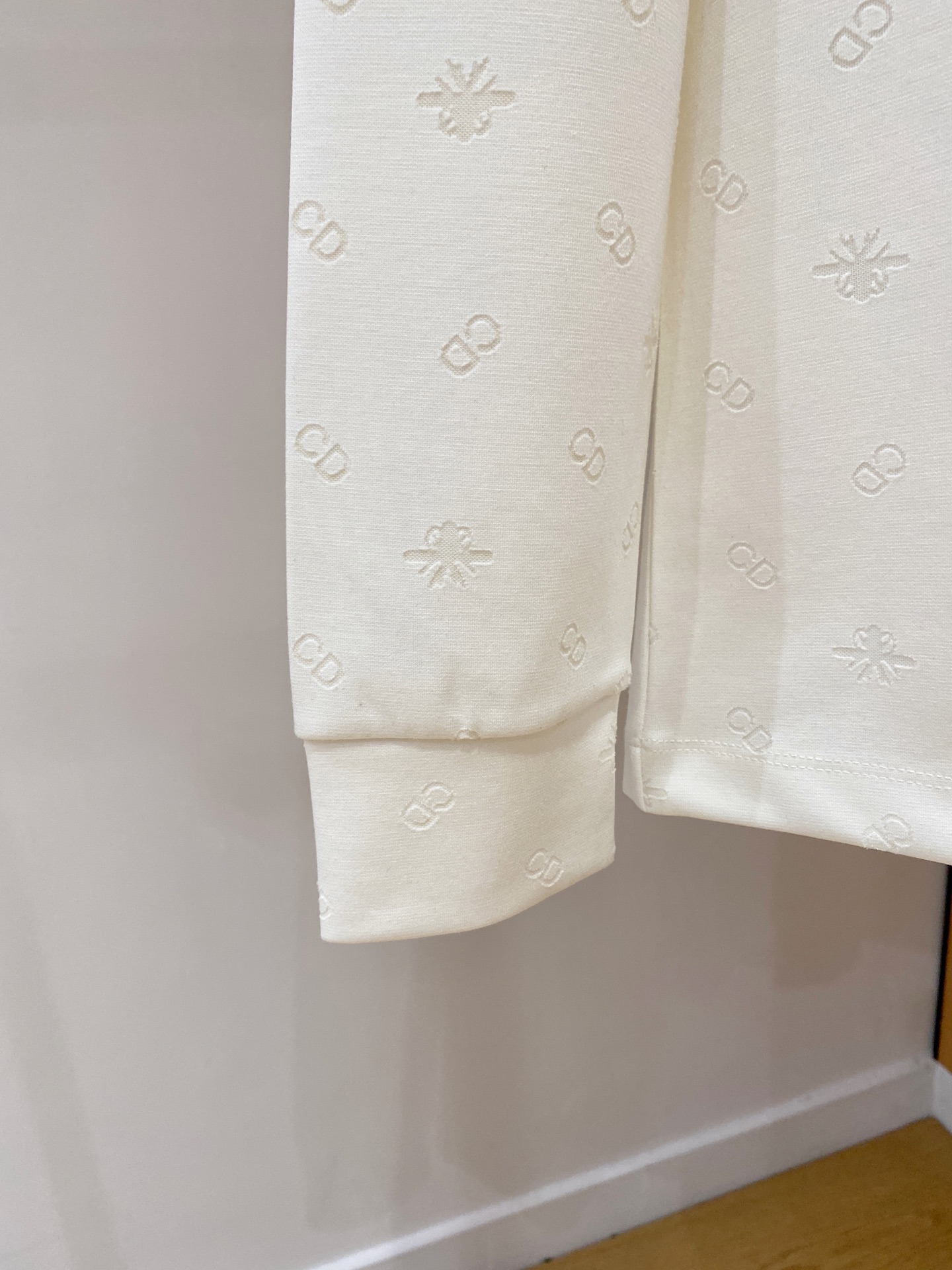 P迪奥25SS【新品】最新最顶级版本精美工艺圆领卫衣，最顶级的品质专柜原单套头衫，顶级制作工艺进口面料，