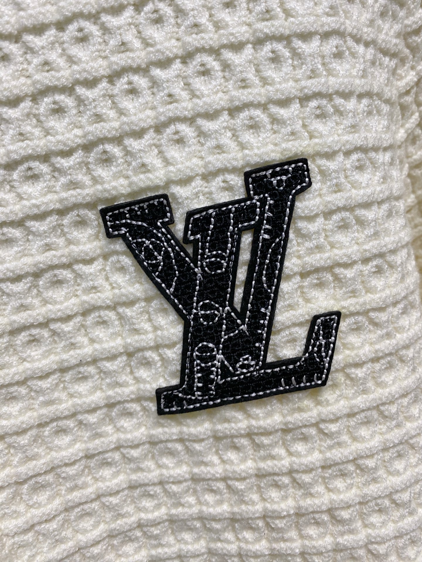 Louis Vuitton Wool-Blend Cardigan Sweater - Embroidered Logo, Comfortable Knit 5 i1759126797271 7403 0 3