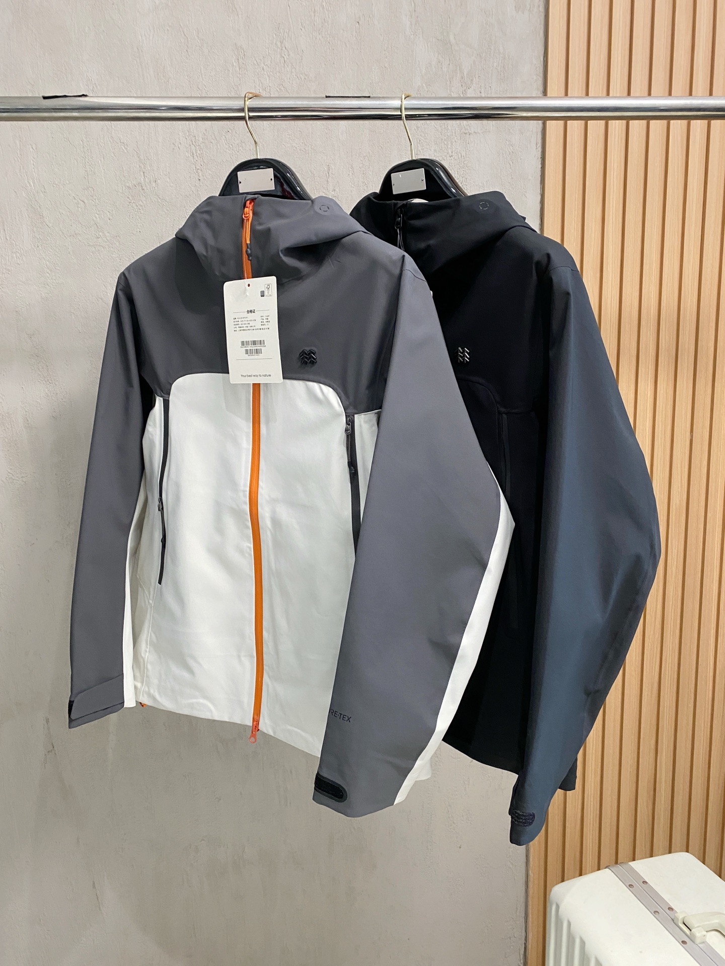 NO:541481,Kelong 25ss early autumn [new product] windbreaker jacket jacket popular, autumn and winter counter new casual and fashionable jacket jacket!  Super avant-garde design style, delicate and comfortable, very light and not easy to wrinkle. Multiple craftsmanship The overall design is quite visual, the upper body is casual and stylish, with a certain degree of clarity, absolutely recommended to be at the most cutting-edge fashion temperament, a must-have for urban casualness. S-3XL,, jackets & coats, jackets & coats, alexander wang19860909可隆25ss早秋【新品】风衣夹克外套爆款 秋冬专柜新款休闲时尚夹克外套！超前卫设计风格 细腻舒适 穿着非常轻便不易起皱.多重重工艺 整体的设计颇具视觉感,上身休闲有型,有一定的挺括度,绝对走在时尚最尖端的气质感推荐,都市休闲必备.码数S-3XL,,jackets & coats,jackets & coats,alexander wang,Men's clothing