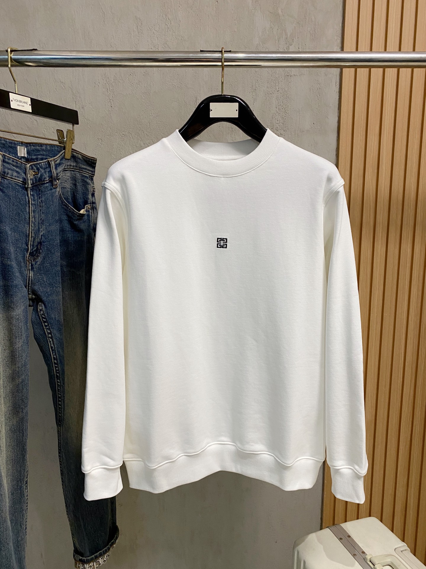 _dk29s4hGl3y0mAAJipWwbBfwdzF-Fe_nqWuYafA