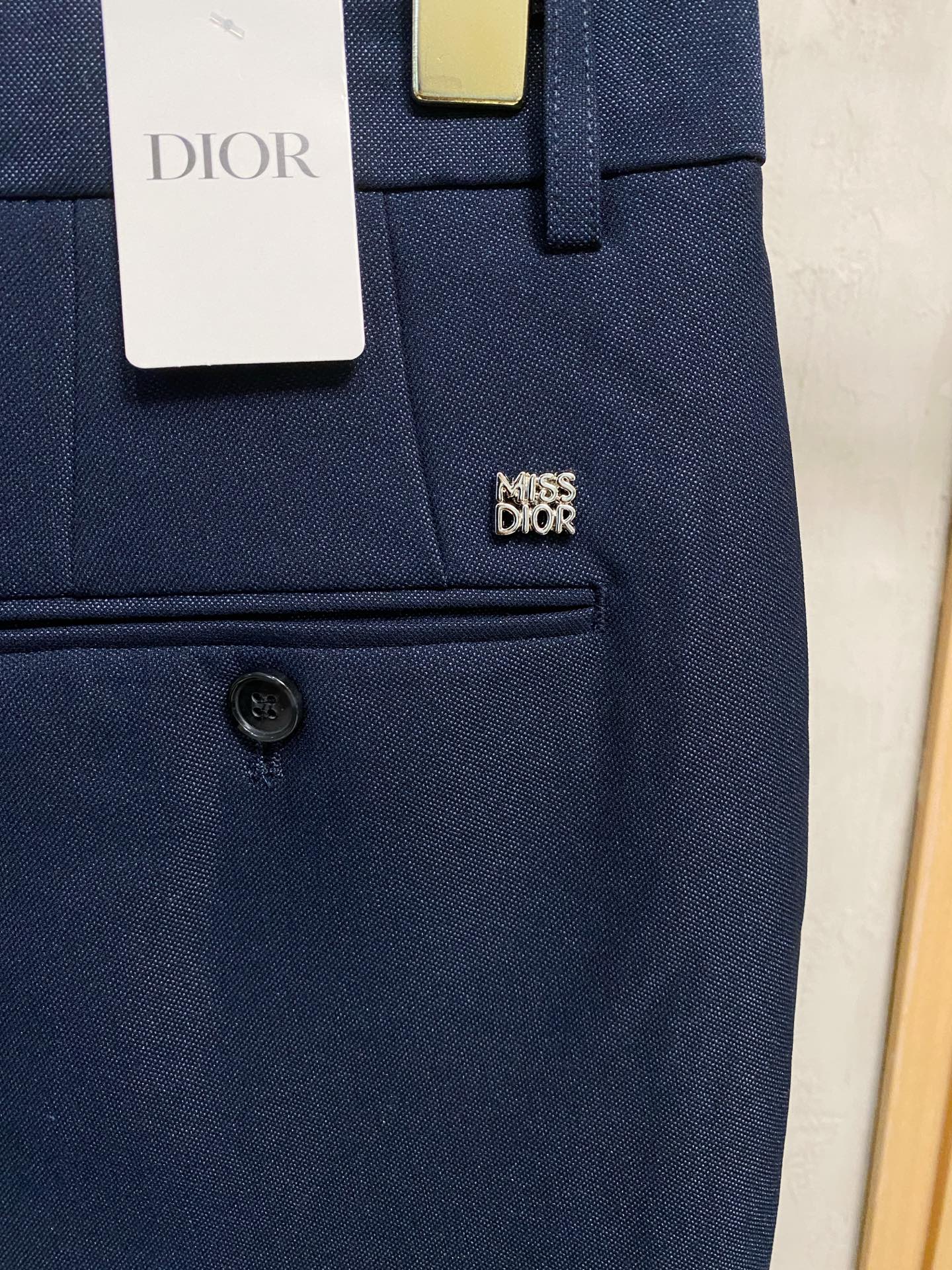 Dior 迪奥 休闲裤 西裤2025SS秋冬新款 高级定制裤子专用面料 定制原版五金 重工工艺打造 车工