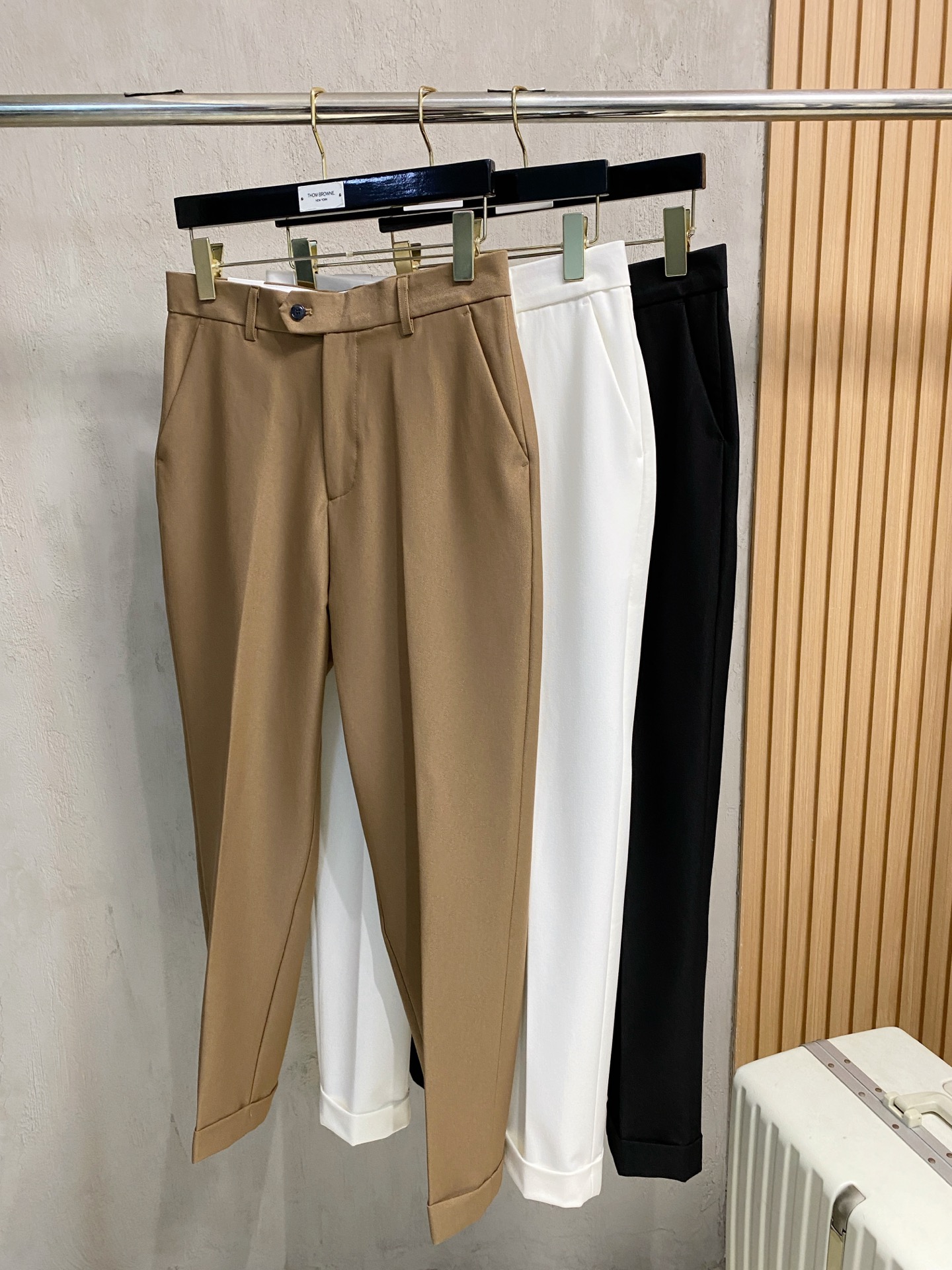 Dior 迪奥 休闲裤 西裤2025SS秋冬新款 高级定制裤子专用面料 定制原版五金 重工工艺打造 车工