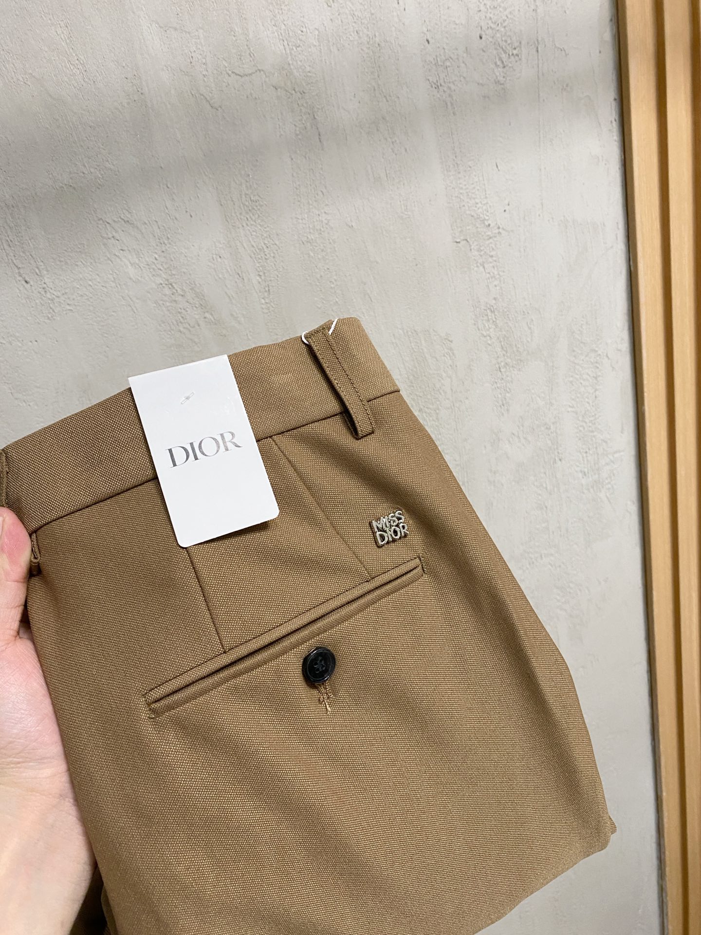 Dior 迪奥 休闲裤 西裤2025SS秋冬新款 高级定制裤子专用面料 定制原版五金 重工工艺打造 车工