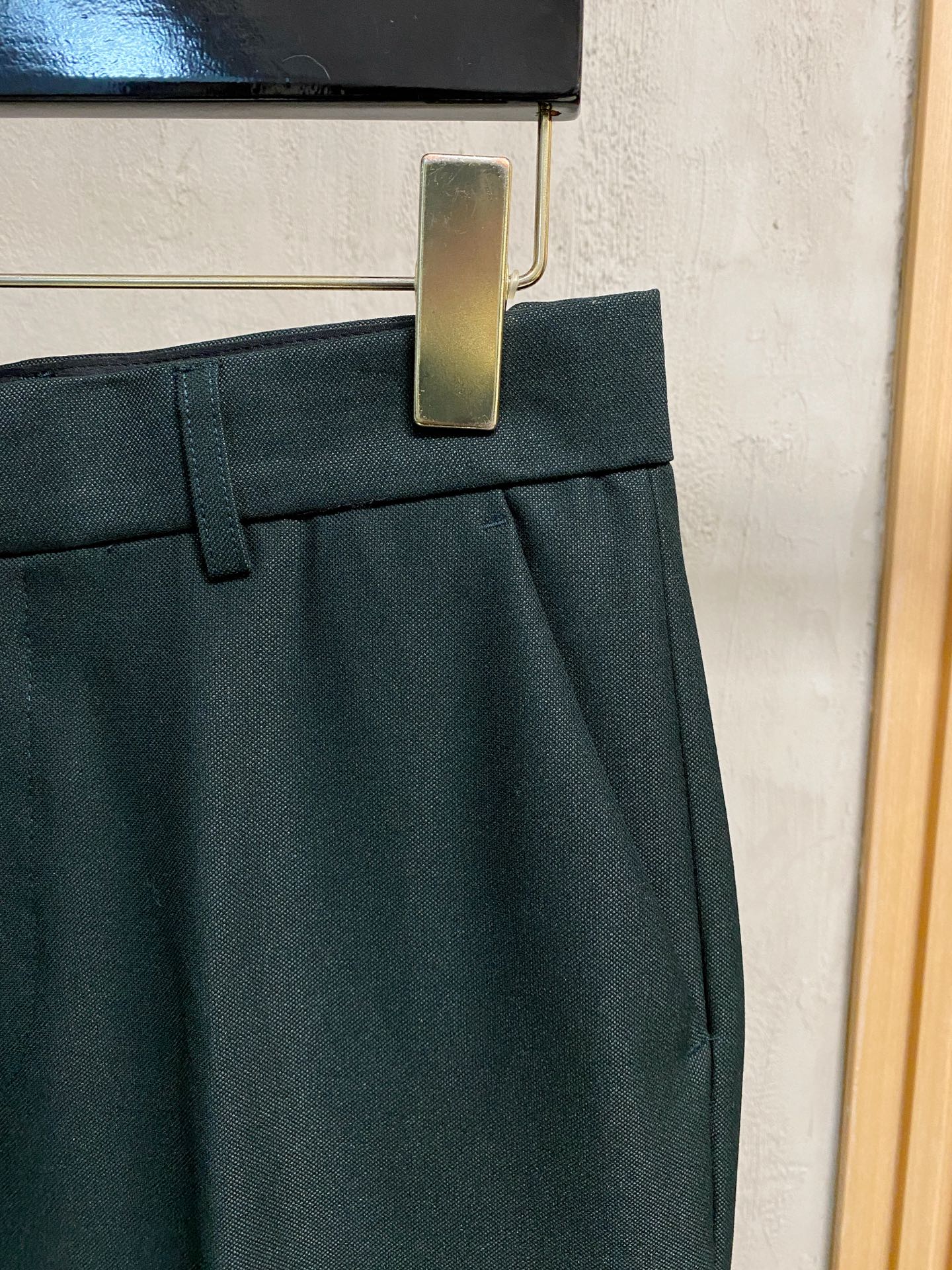 Dior 迪奥 休闲裤 西裤2025SS秋冬新款 高级定制裤子专用面料 定制原版五金 重工工艺打造 车工