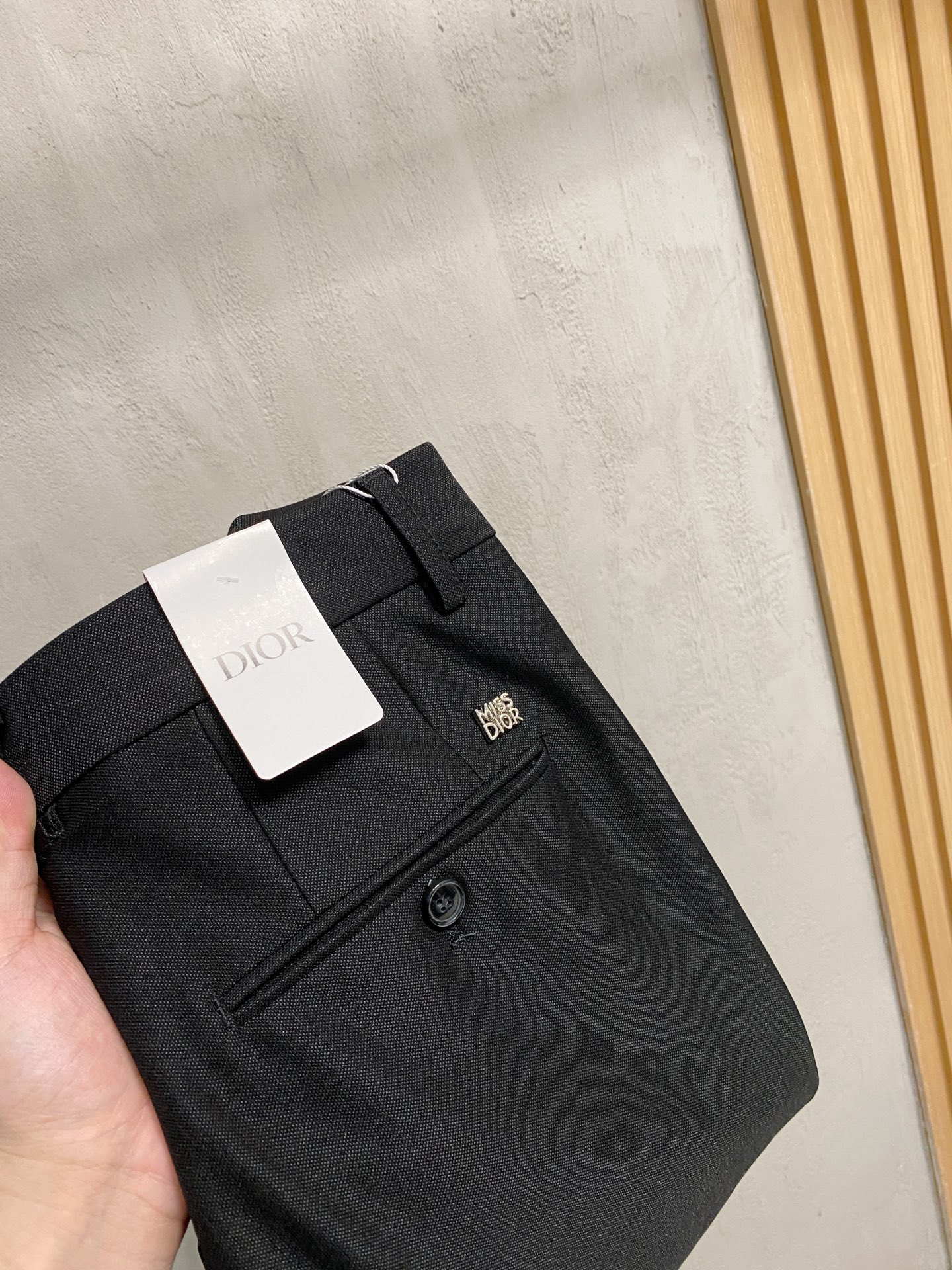 Dior 迪奥 休闲裤 西裤2025SS秋冬新款 高级定制裤子专用面料 定制原版五金 重工工艺打造 车工