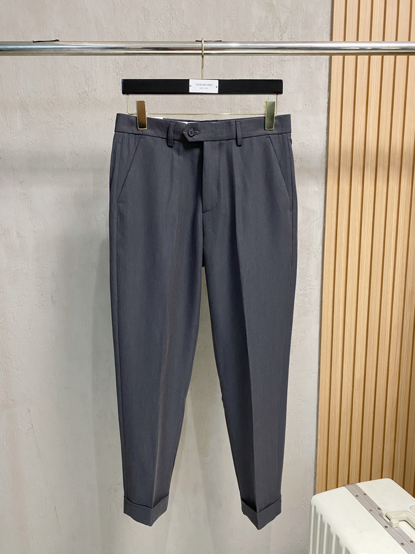 Dior 迪奥 休闲裤 西裤2025SS秋冬新款 高级定制裤子专用面料 定制原版五金 重工工艺打造 车工