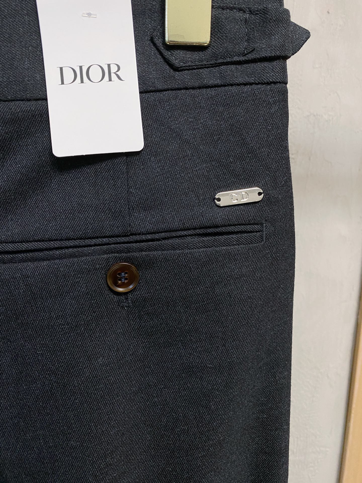 Dior 迪奥 休闲裤 西裤2025SS秋冬新款 高级定制裤子专用面料 定制原版五金 重工工艺打造 车工