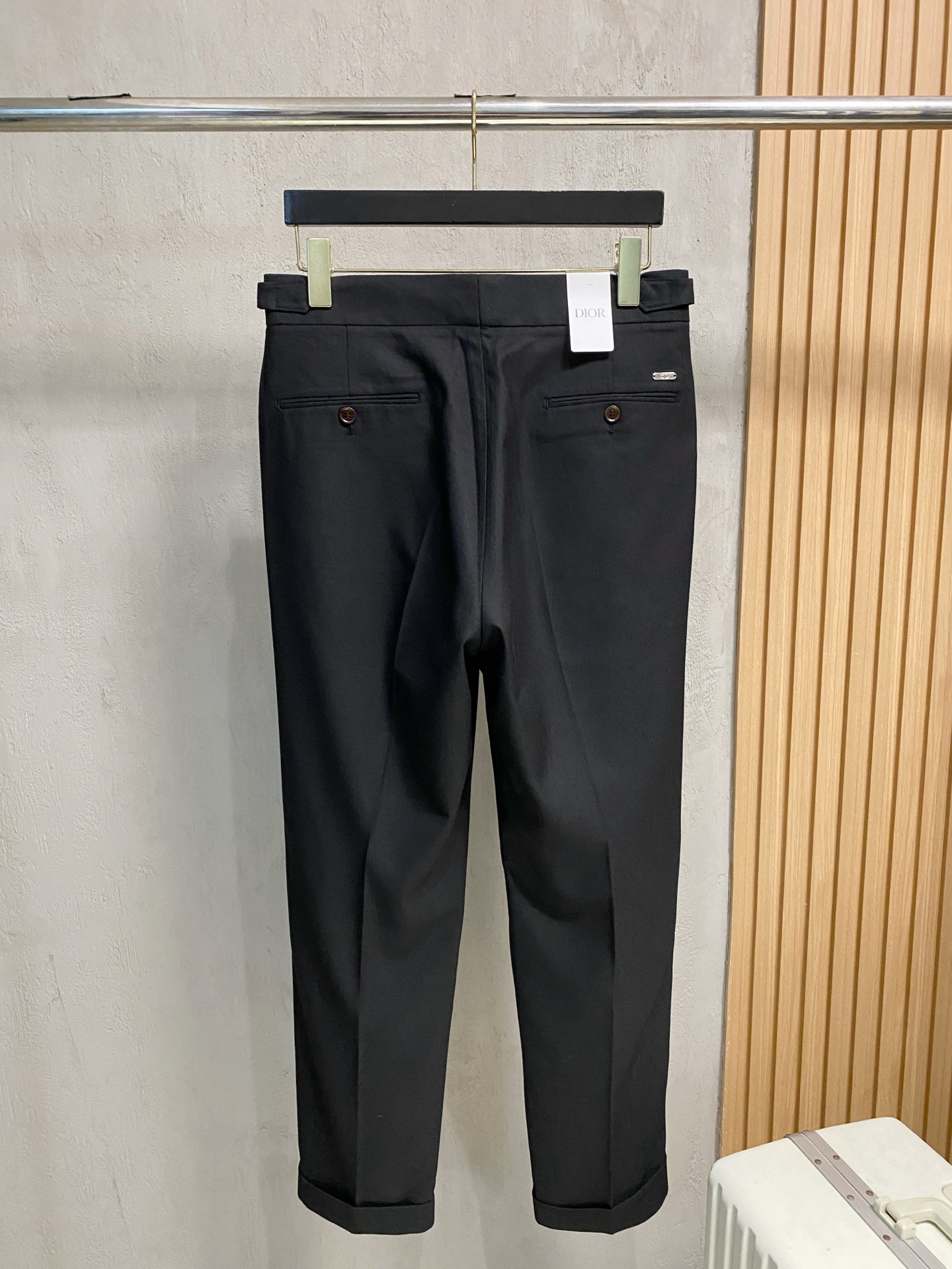 Dior 迪奥 休闲裤 西裤2025SS秋冬新款 高级定制裤子专用面料 定制原版五金 重工工艺打造 车工