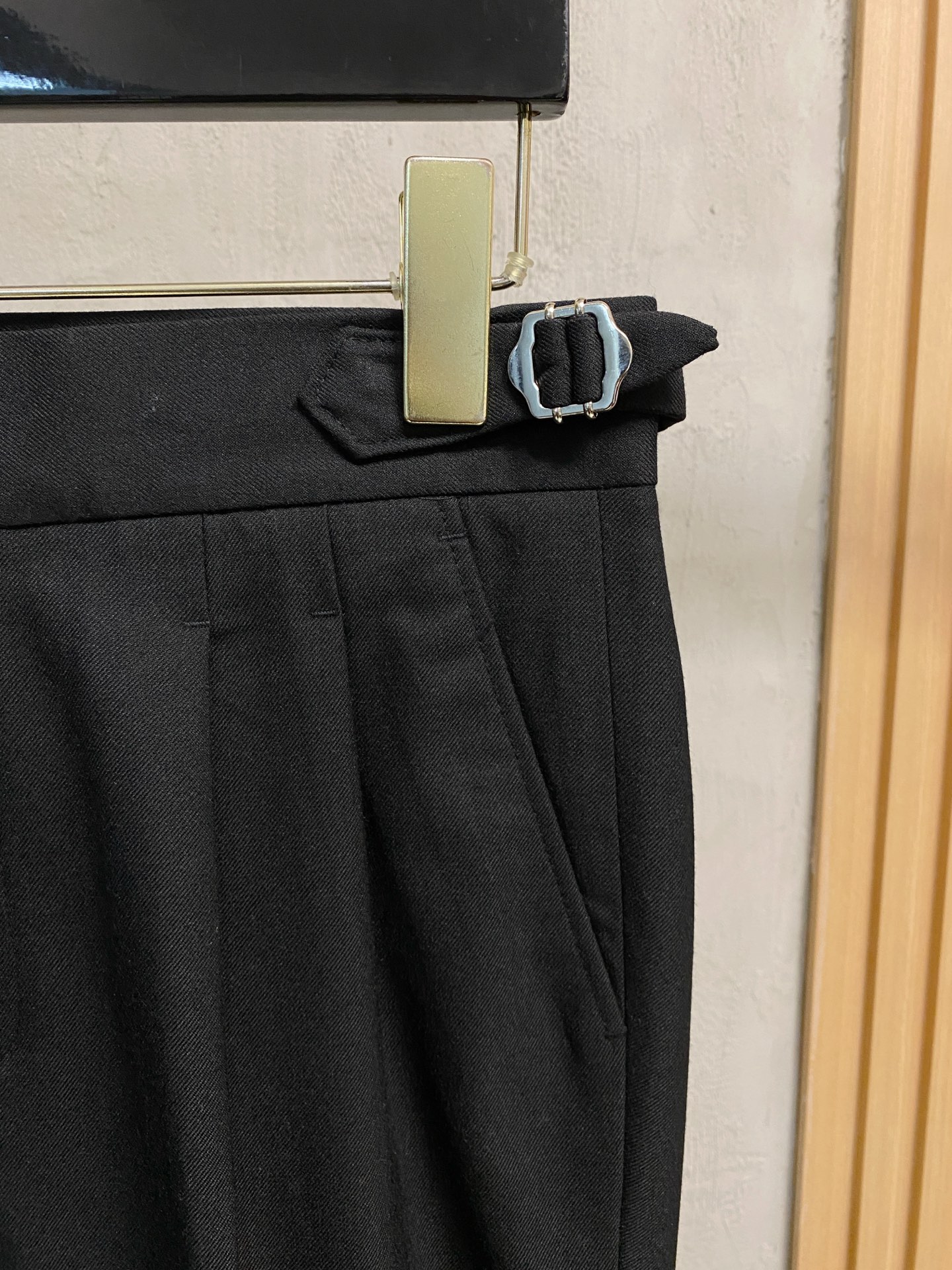 Dior 迪奥 休闲裤 西裤2025SS秋冬新款 高级定制裤子专用面料 定制原版五金 重工工艺打造 车工