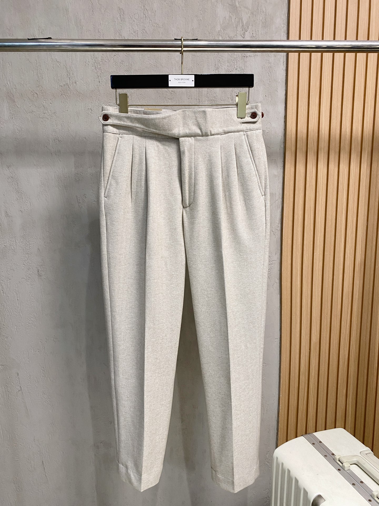 Burberry 巴宝莉 休闲裤 西裤2025SS秋冬新款 高级定制裤子专用面料 定制原版五金 重工工艺