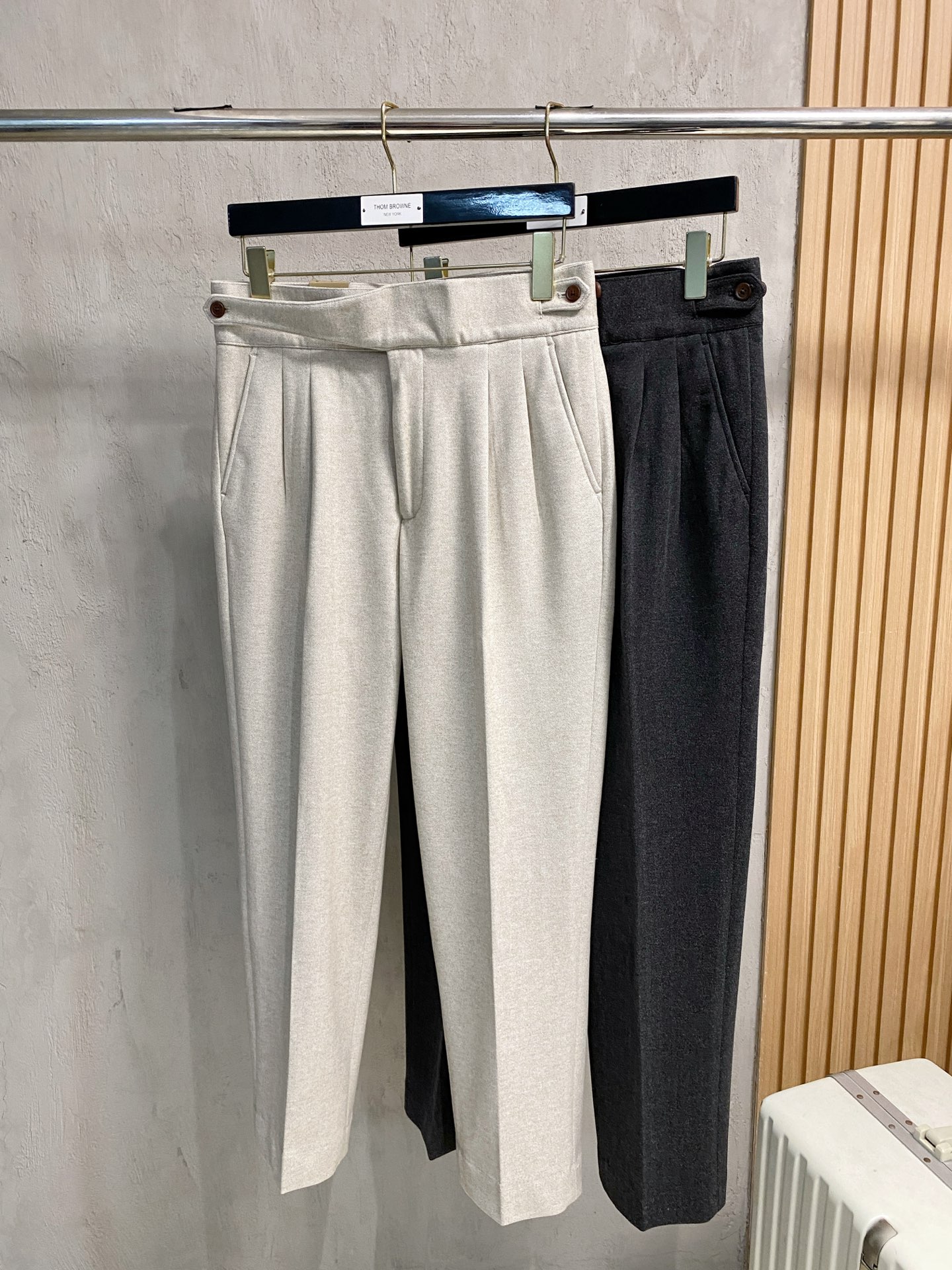 Burberry 巴宝莉 休闲裤 西裤2025SS秋冬新款 高级定制裤子专用面料 定制原版五金 重工工艺