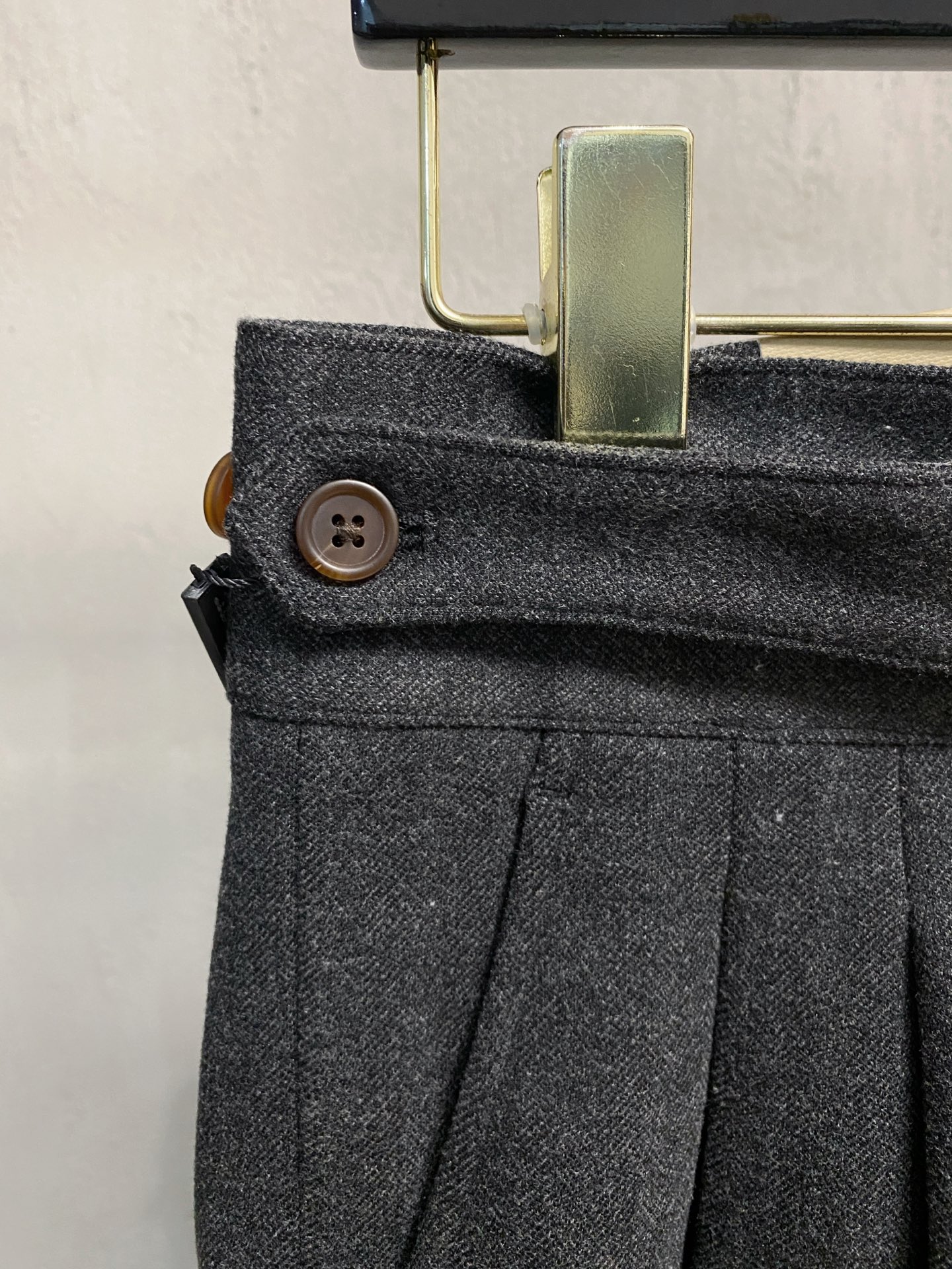 Burberry 巴宝莉 休闲裤 西裤2025SS秋冬新款 高级定制裤子专用面料 定制原版五金 重工工艺