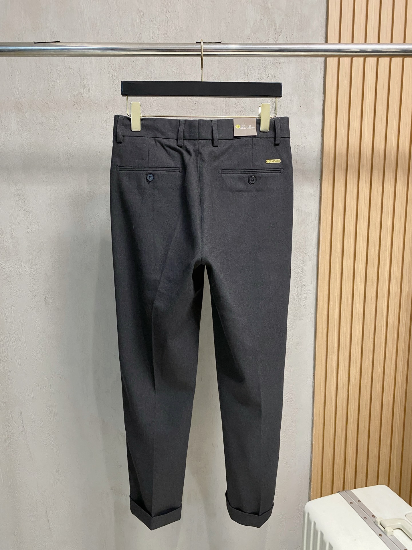 lP🆕 休闲裤 西裤2025SS秋冬新款 高级定制裤子专用面料 定制原版五金 重工工艺打造 车工走线精细