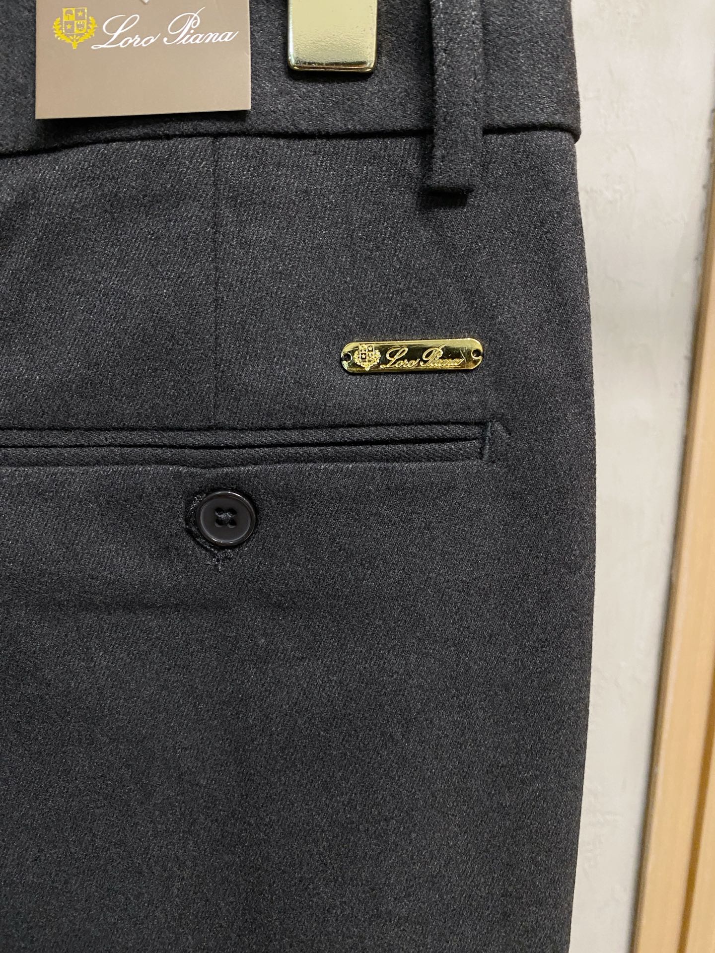 lP🆕 休闲裤 西裤2025SS秋冬新款 高级定制裤子专用面料 定制原版五金 重工工艺打造 车工走线精细