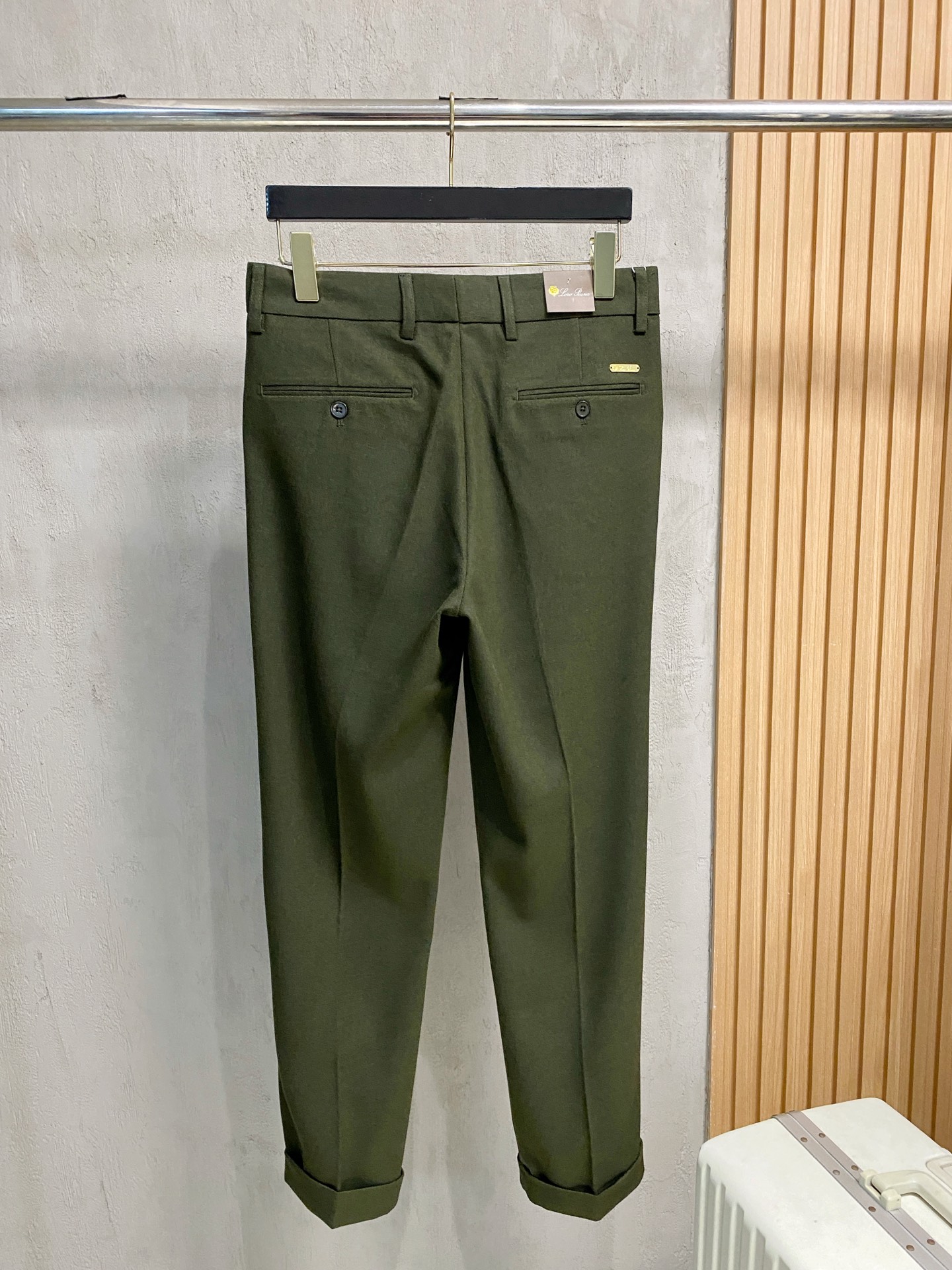 lP🆕 休闲裤 西裤2025SS秋冬新款 高级定制裤子专用面料 定制原版五金 重工工艺打造 车工走线精细