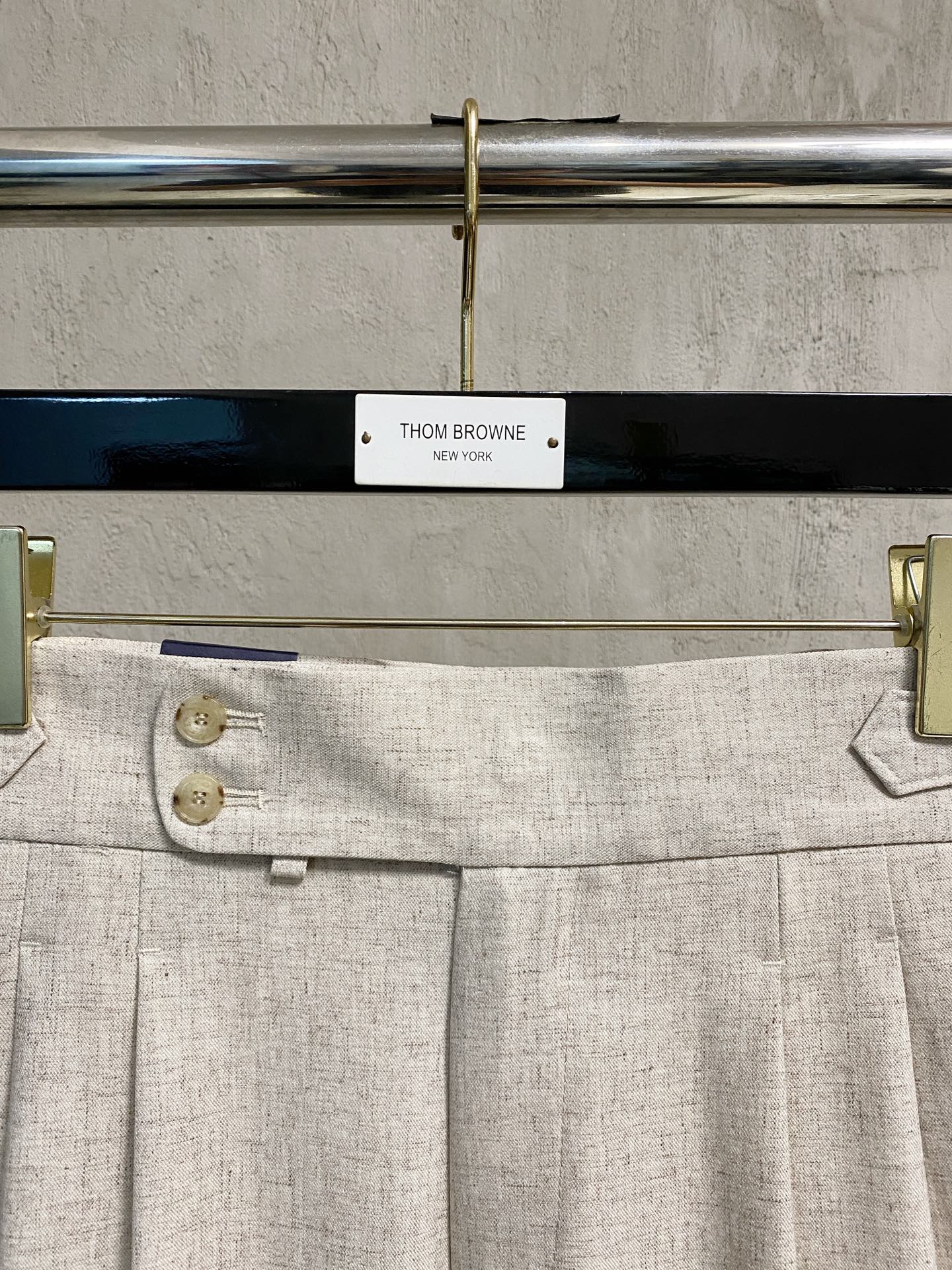 LV 休闲裤 西裤2025SS秋冬新款 高级定制裤子专用面料 定制原版五金 重工工艺打造 车工走线精细 